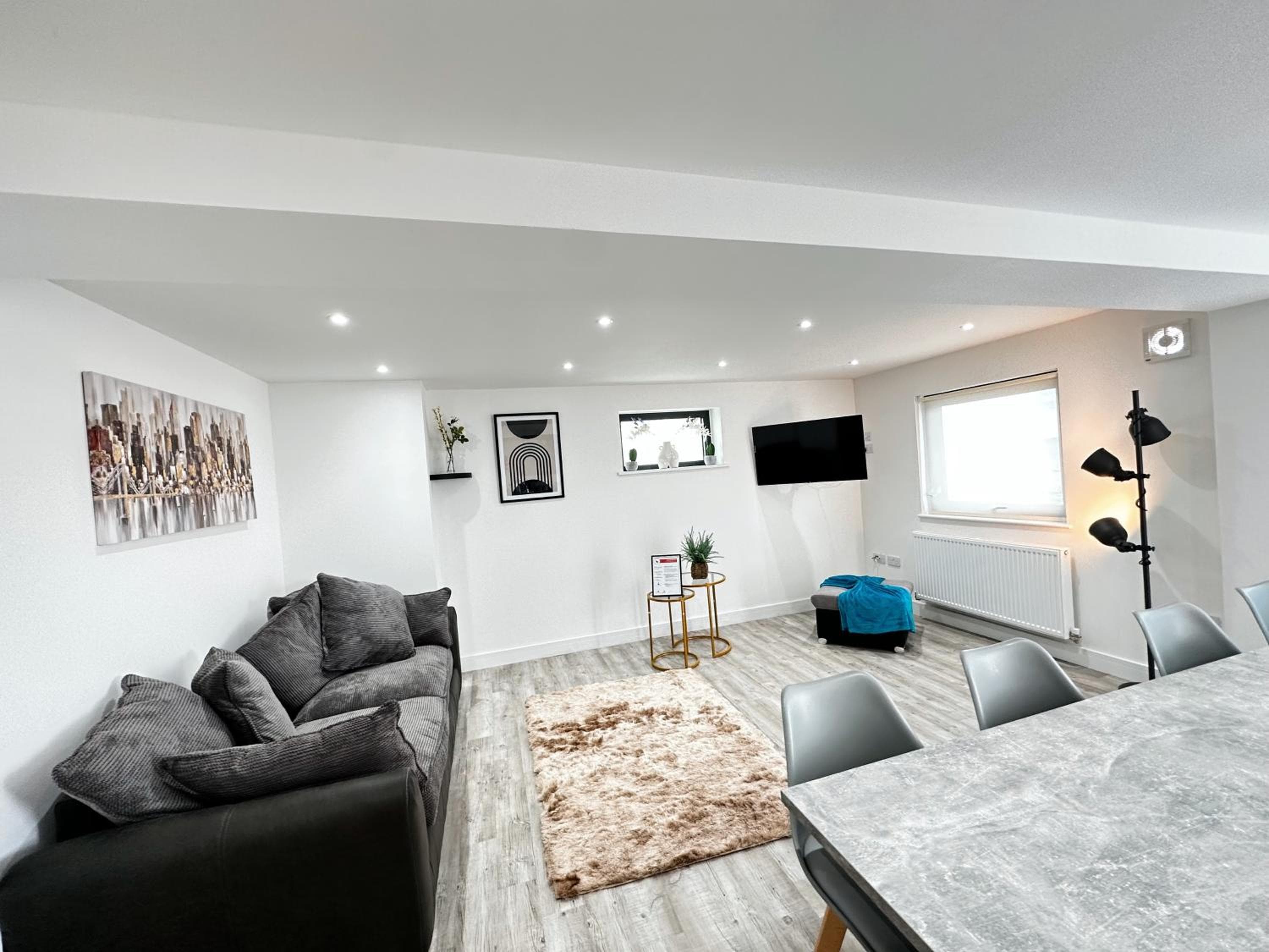 The Atlantis - Tower Apartments, Great Yarmouth, photo 2