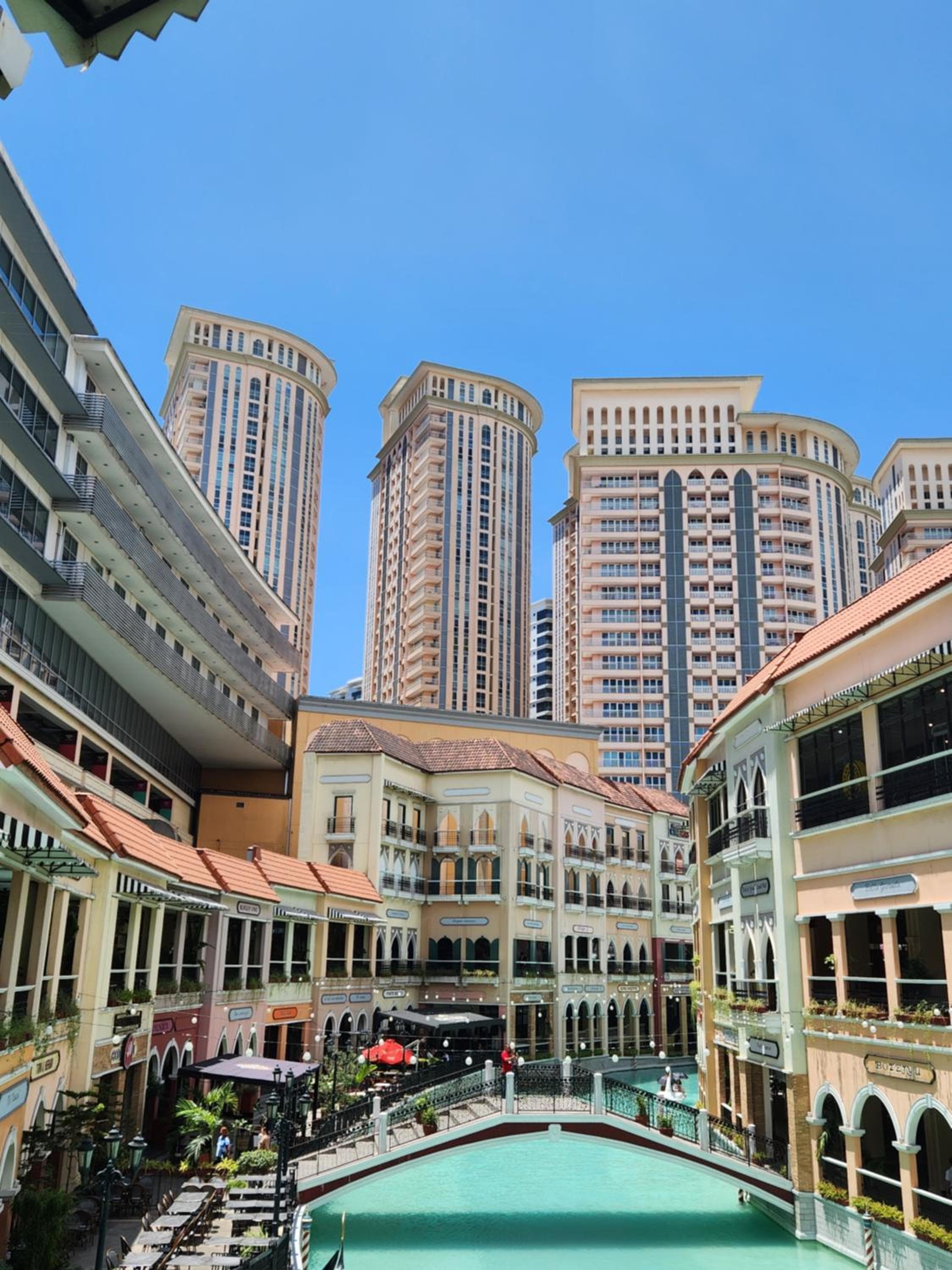 12e Spacious Cozy Suite at The Venice Mall with FREE Parking Washer 3 Pax Only, Manila