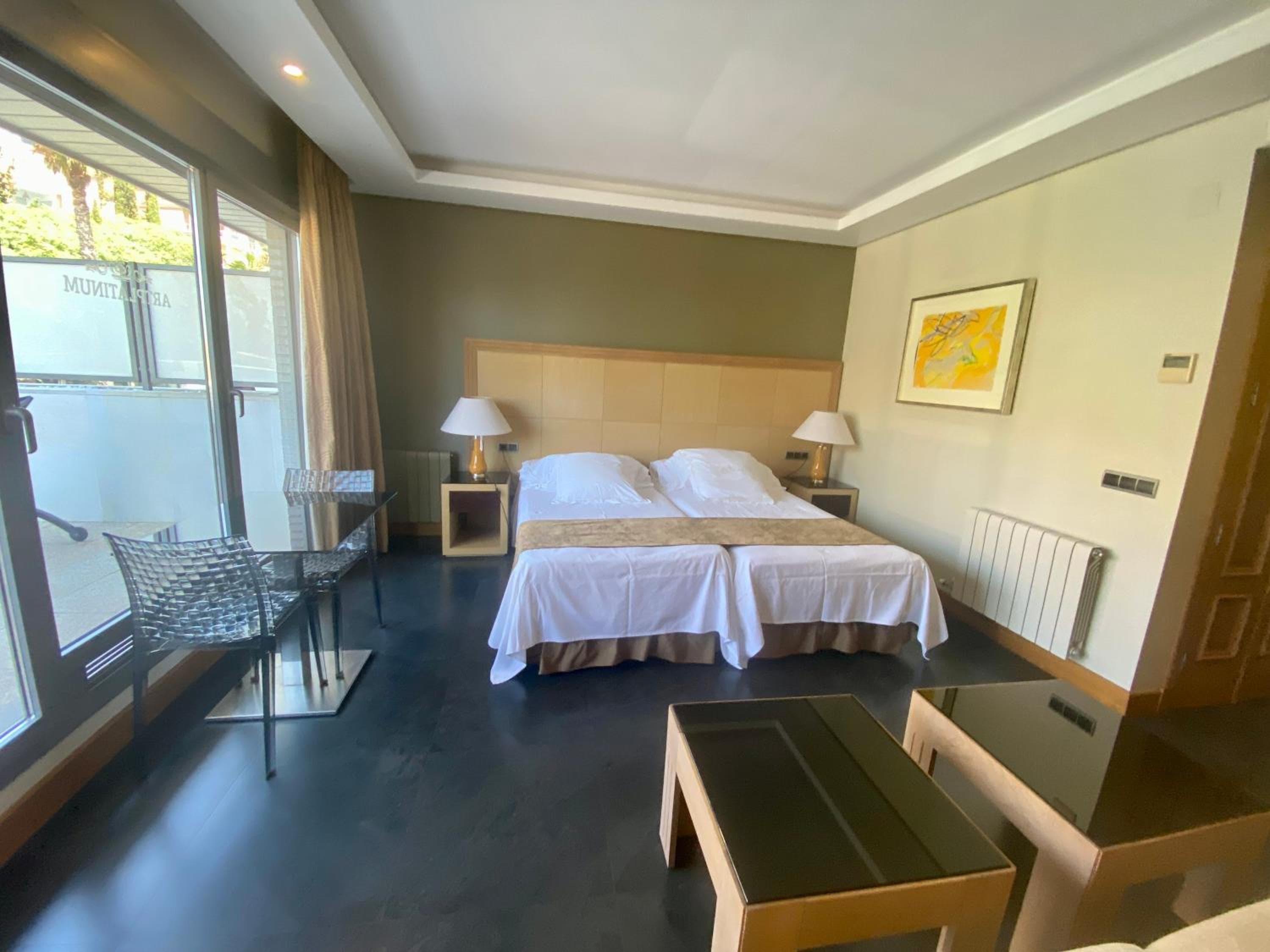 ArtPlatinum SUITES&APARTMENTS, Benalmádena