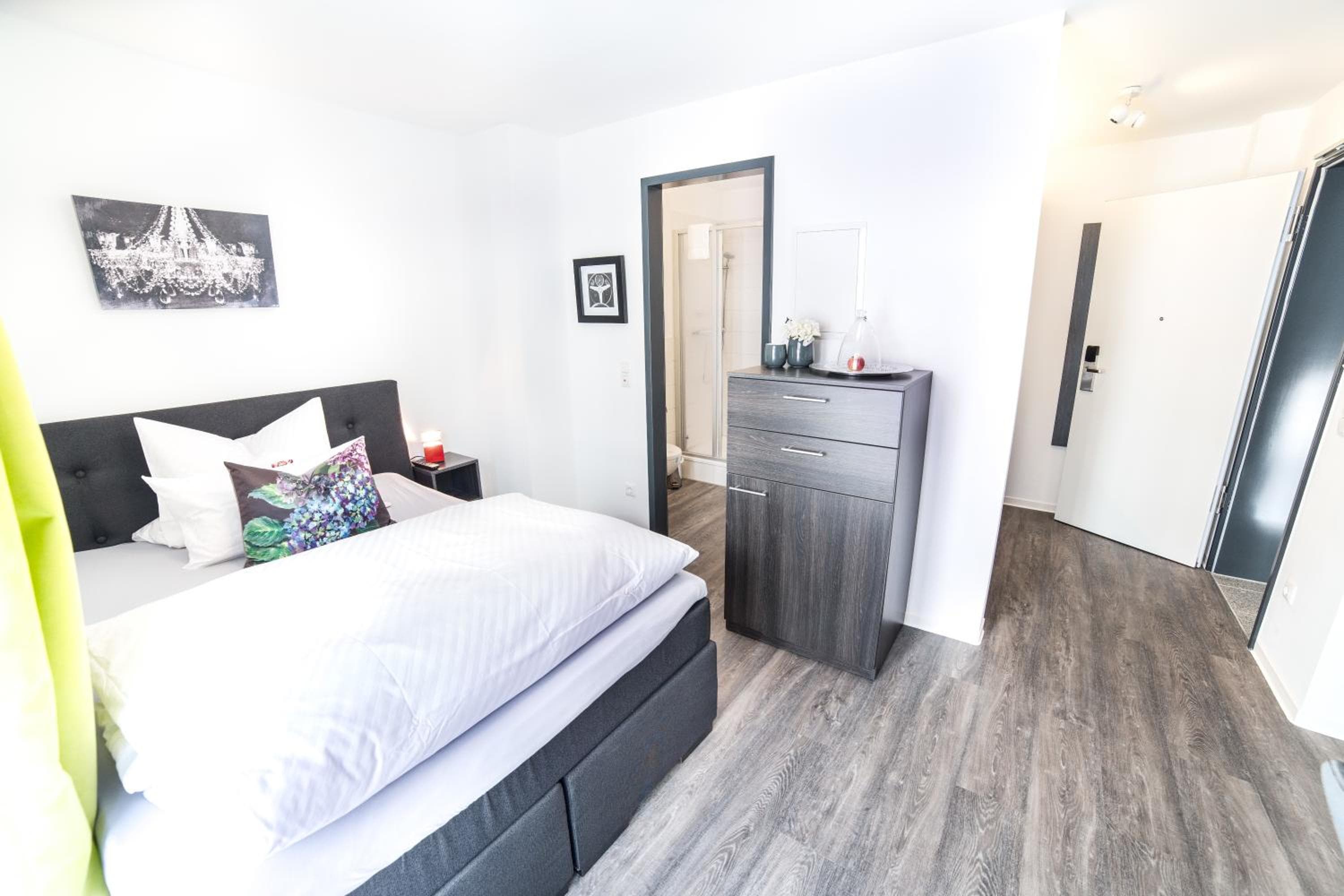 Luxstay Friedberg - Self-Check-In, Friedberg, photo 6