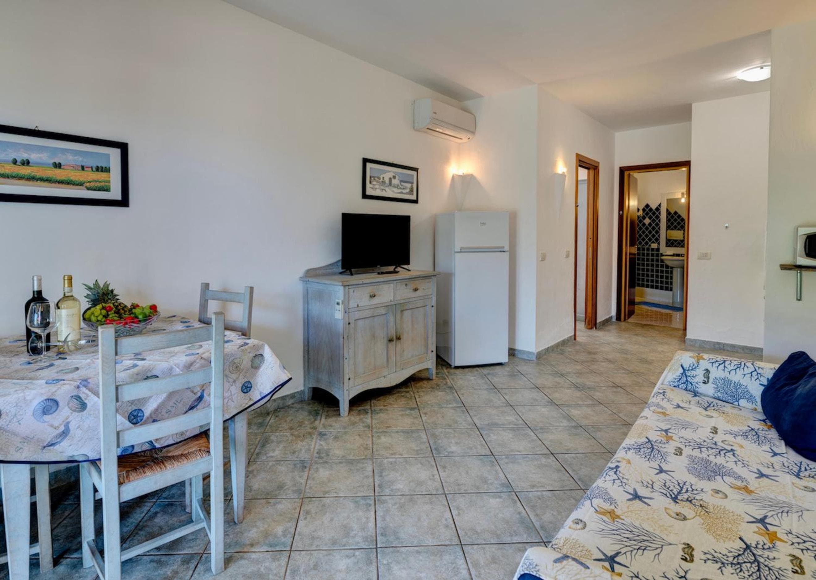 ISA-apartments with air conditioning and outdoor private space in residence with swimming-pool in Palau, only 150 meters from the sea, Palau, photo 4