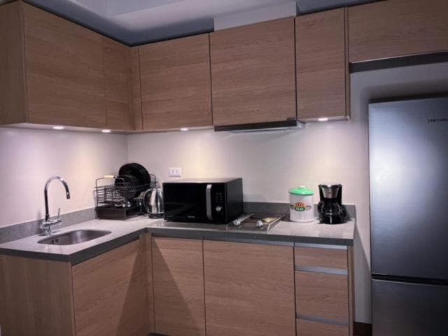 BGC, Luxe McKinley Condo at Venice Residences, Free Parking and WiFi, Manila, photo 5