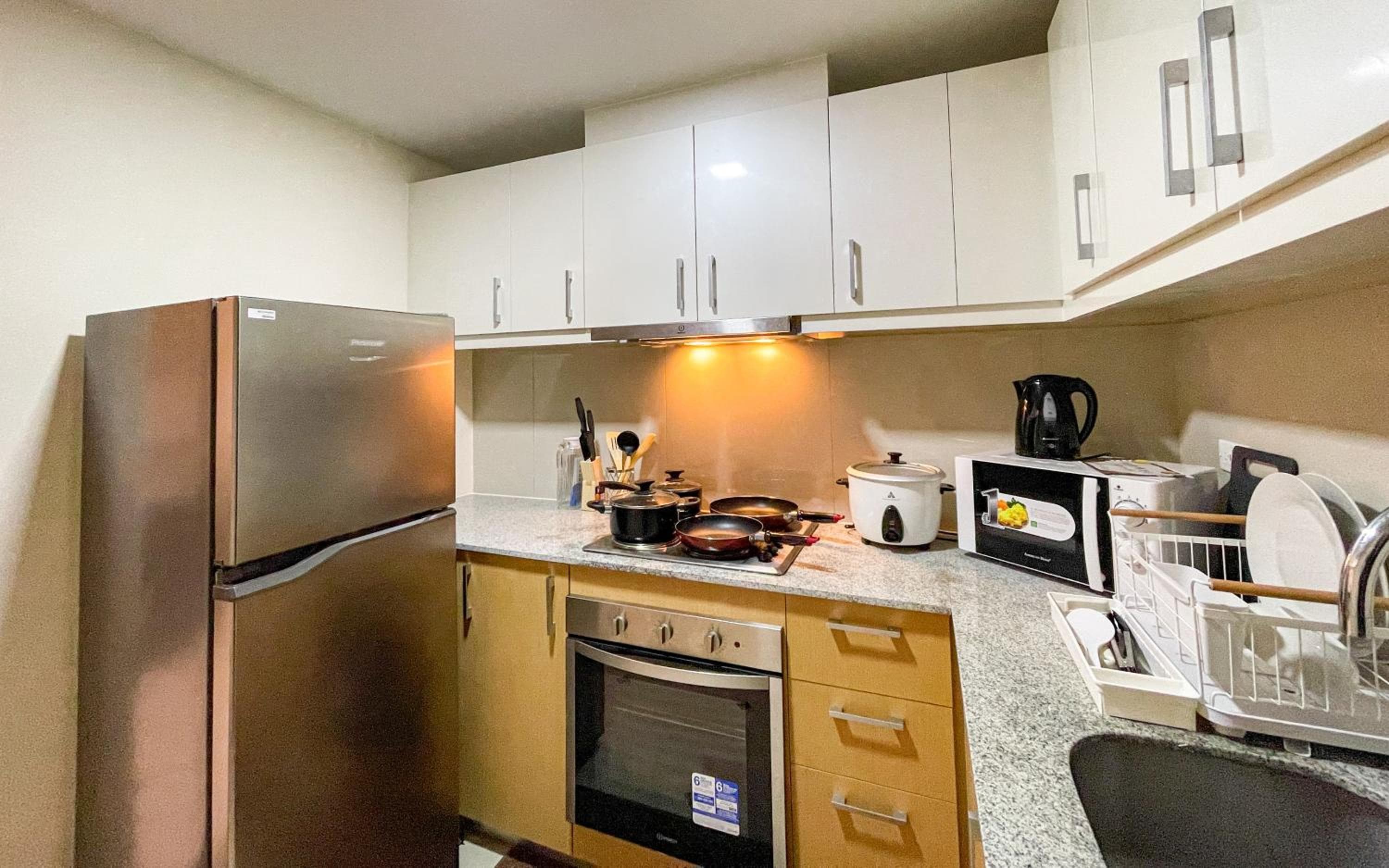 Cityscape View 2BR in Uptown BGC w 200mbps WiFi, Manila, photo 6