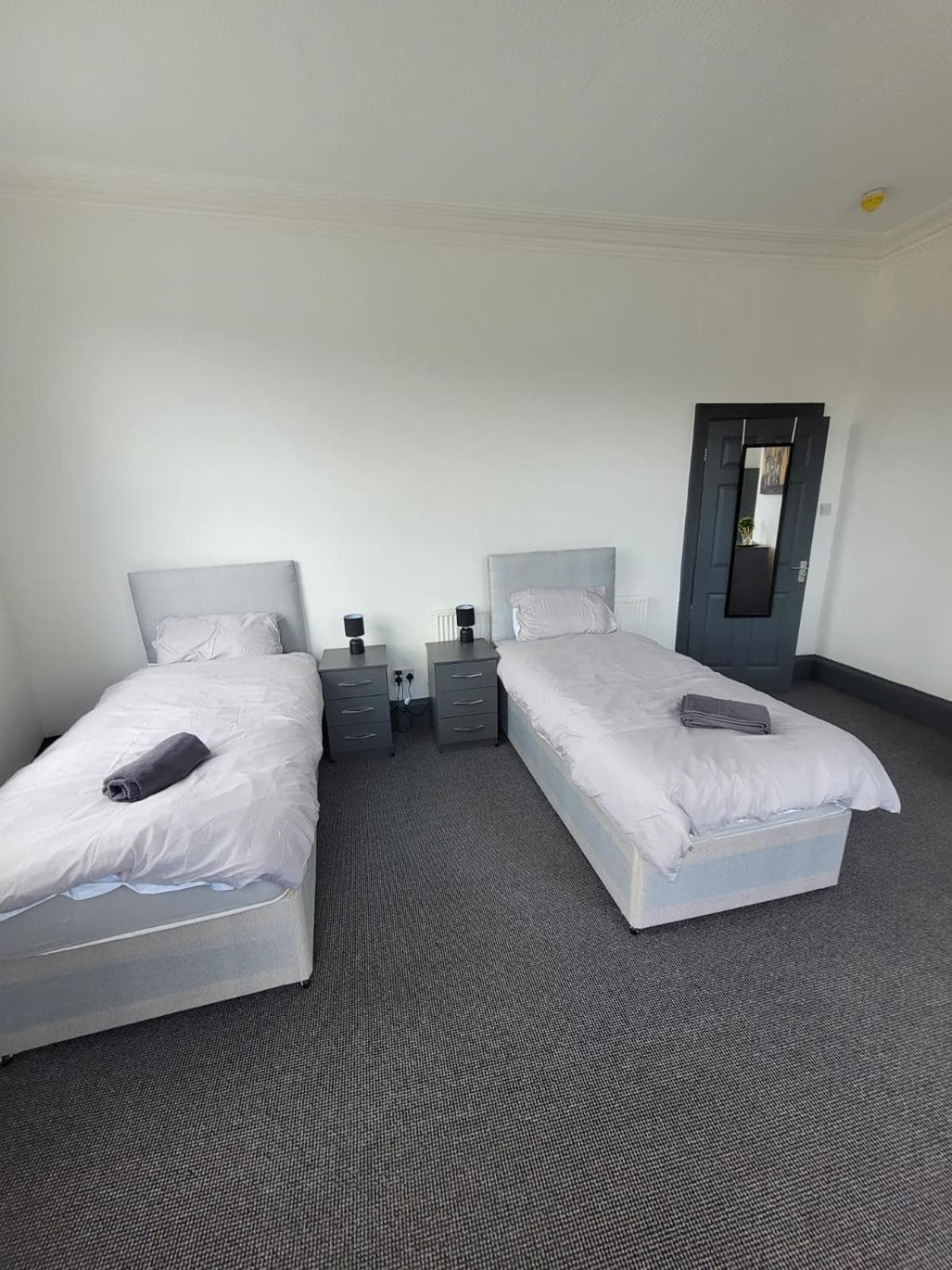 The Goldmine Rooms, Hale