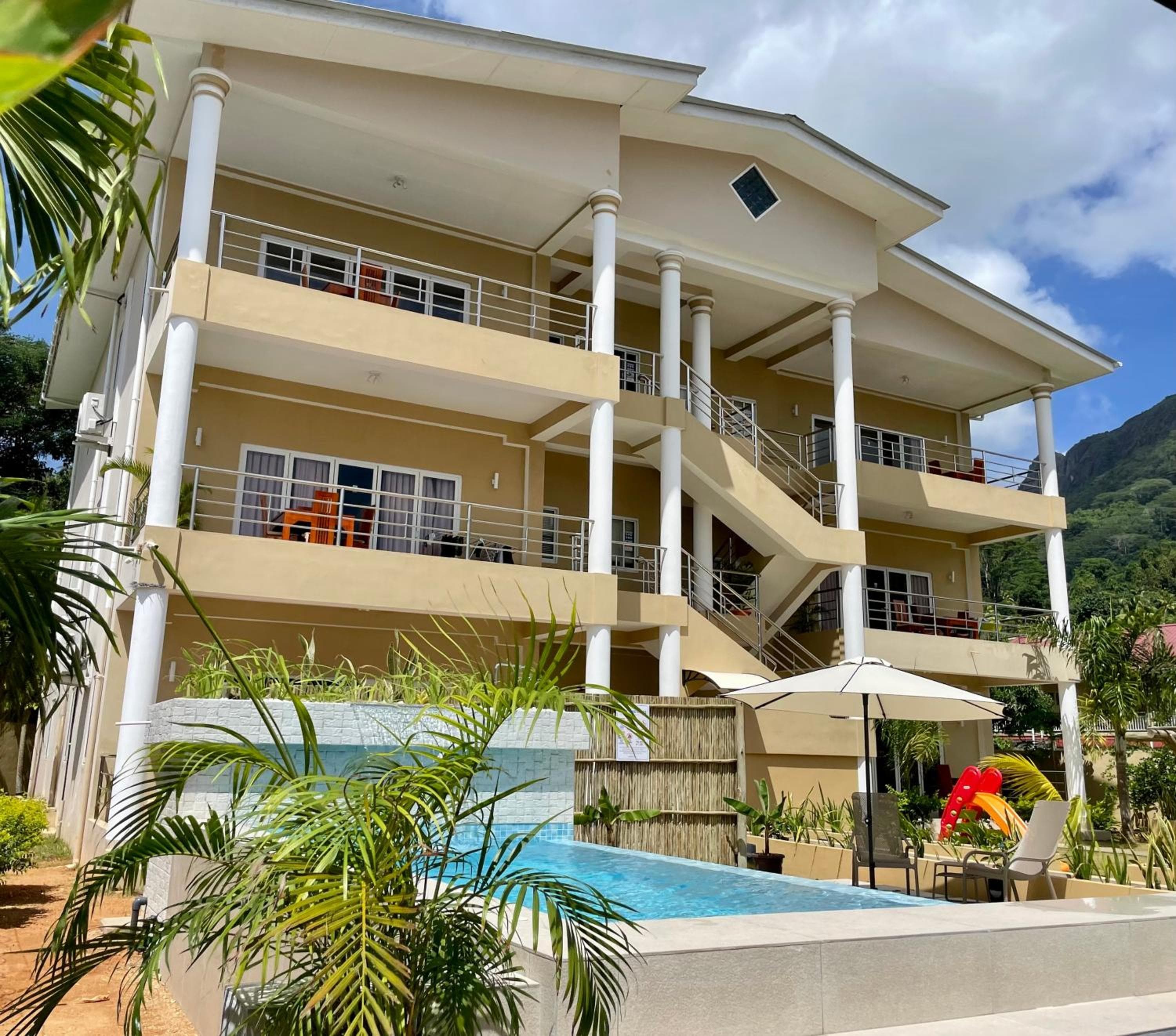 Tropical Hideaway, Beau Vallon, photo 5