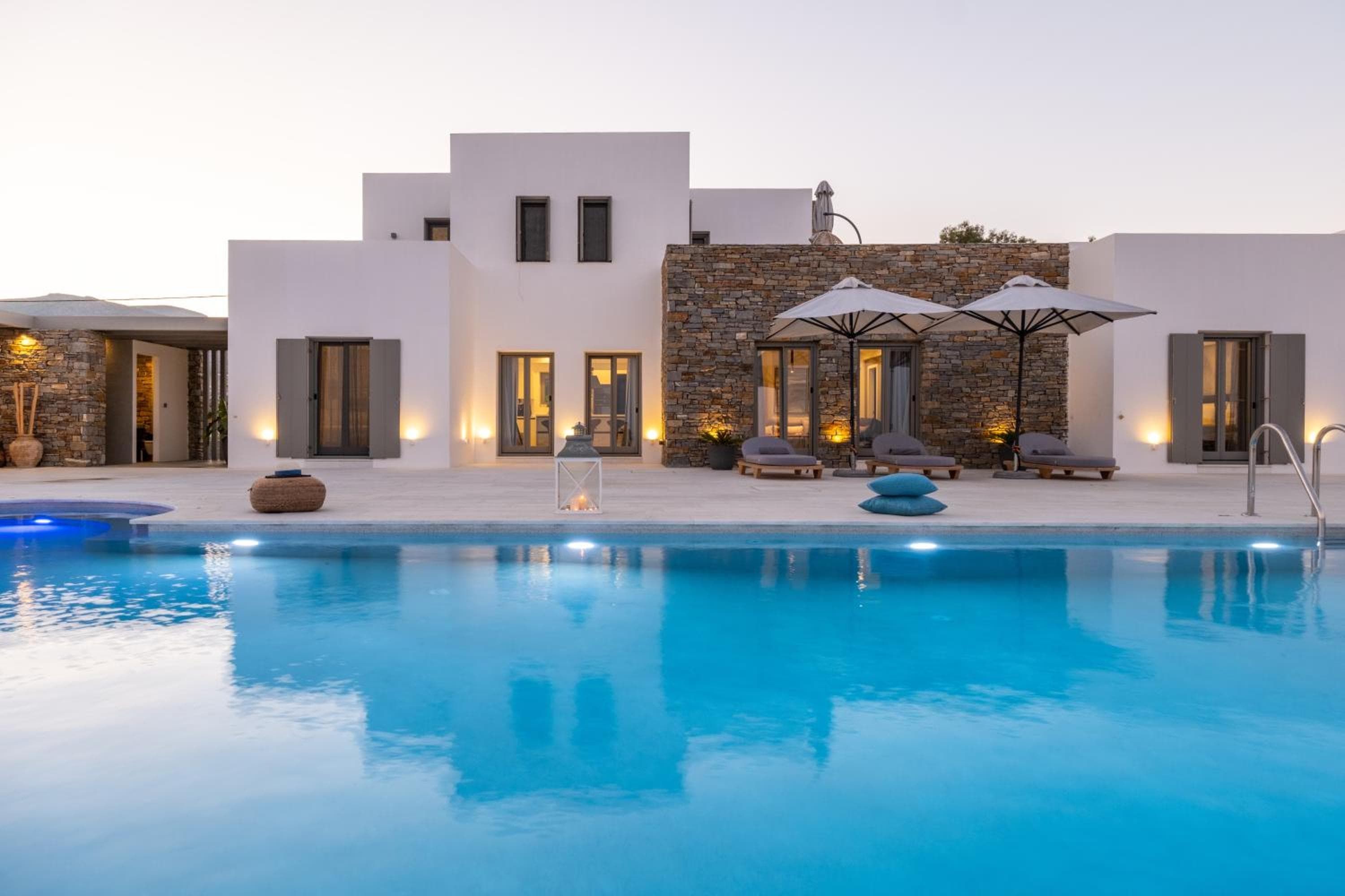 Golden Bay luxury villas and suites, Chrissi Akti
