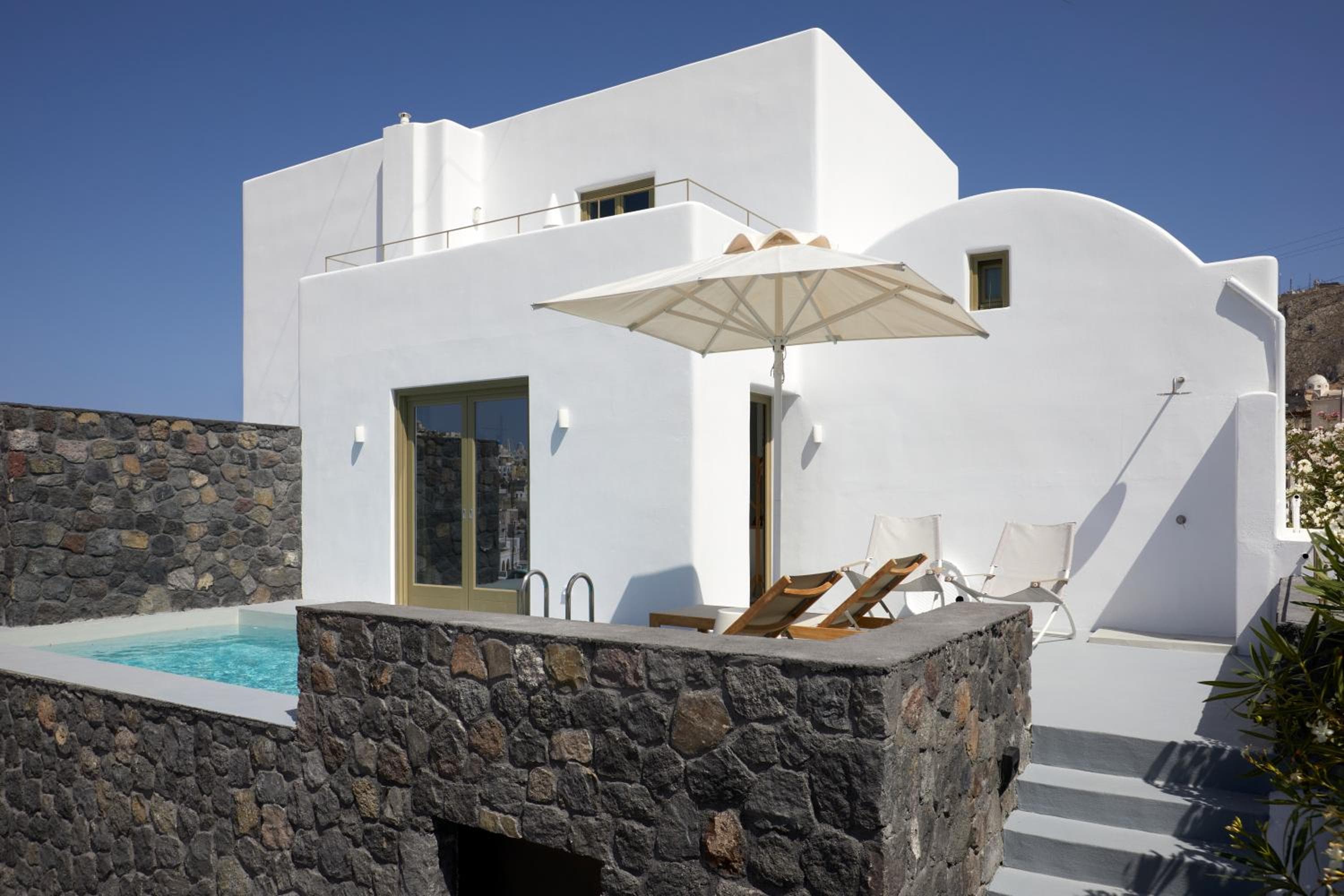 Santorini Hillside Suites & Villas, Pirgos