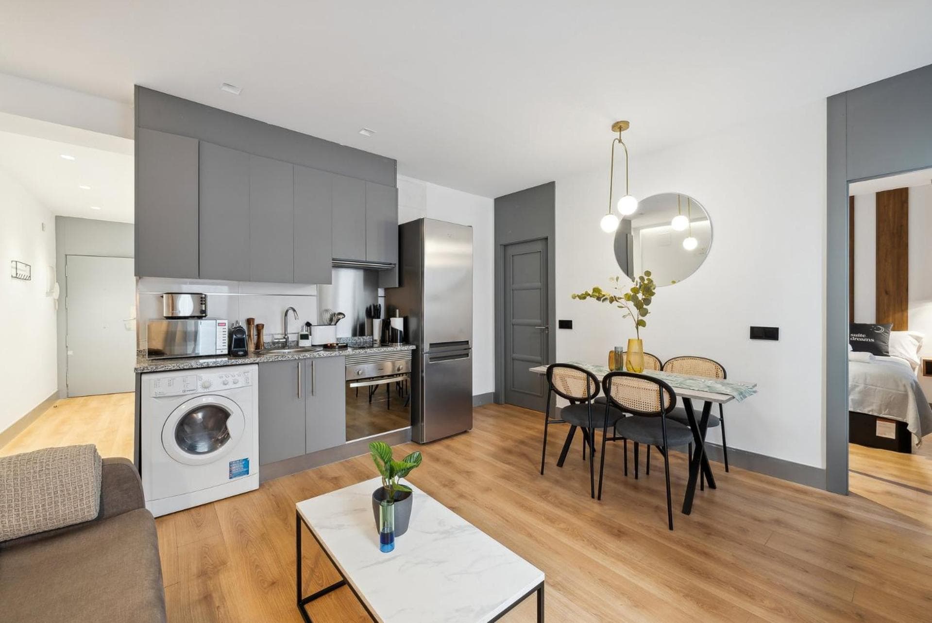 Limehome Madrid Calle de Santa Ana - estancia temporal, Madrid, photo 3