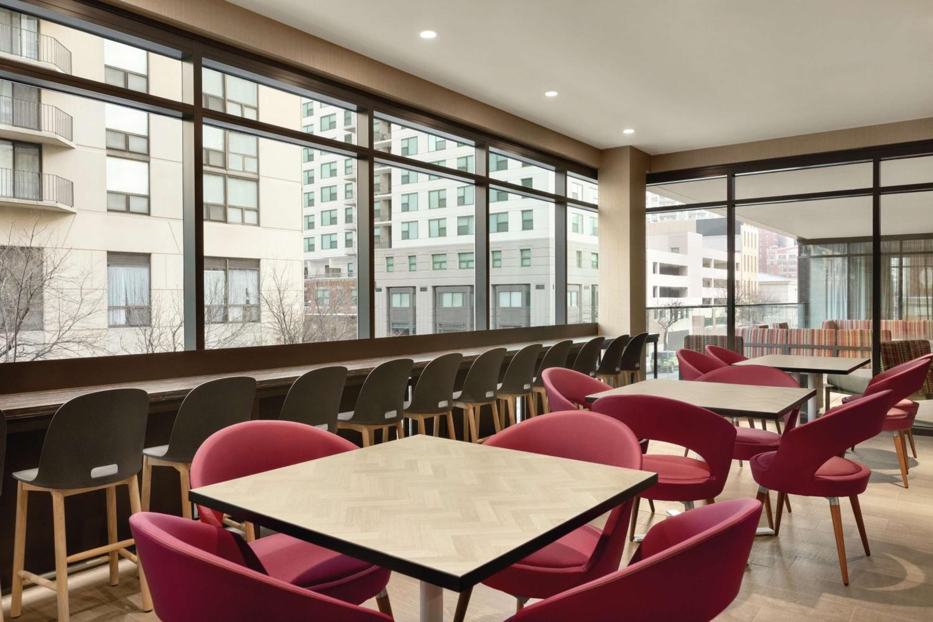 Home2 Suites By Hilton Chicago River North, Chicago, photo 3