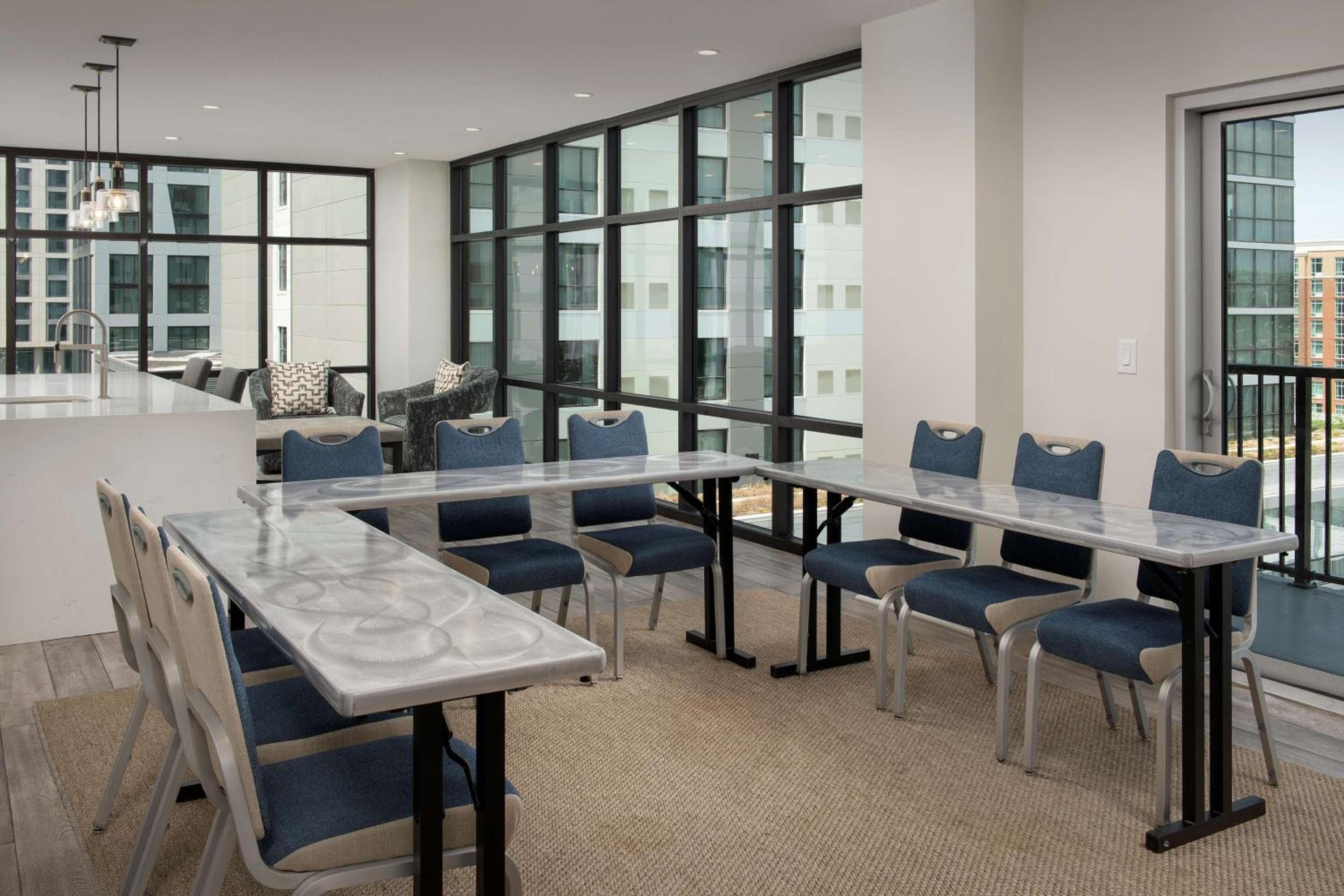 Home2 Suites By Hilton Nashville Downtown Convention Center, Nashville, photo 2