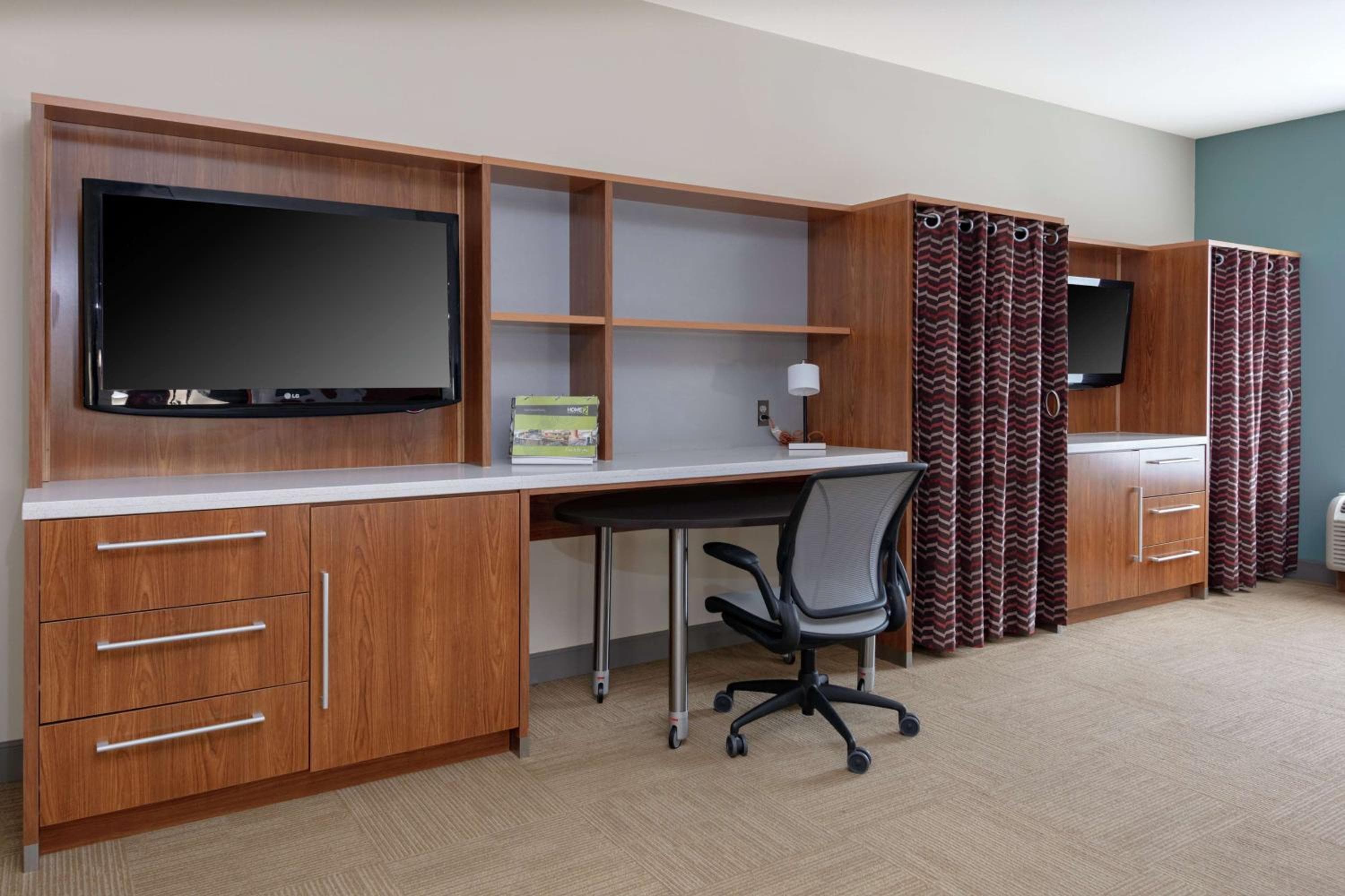 Home2 Suites by Hilton Fayetteville Fort Bragg, Fayetteville, photo 3