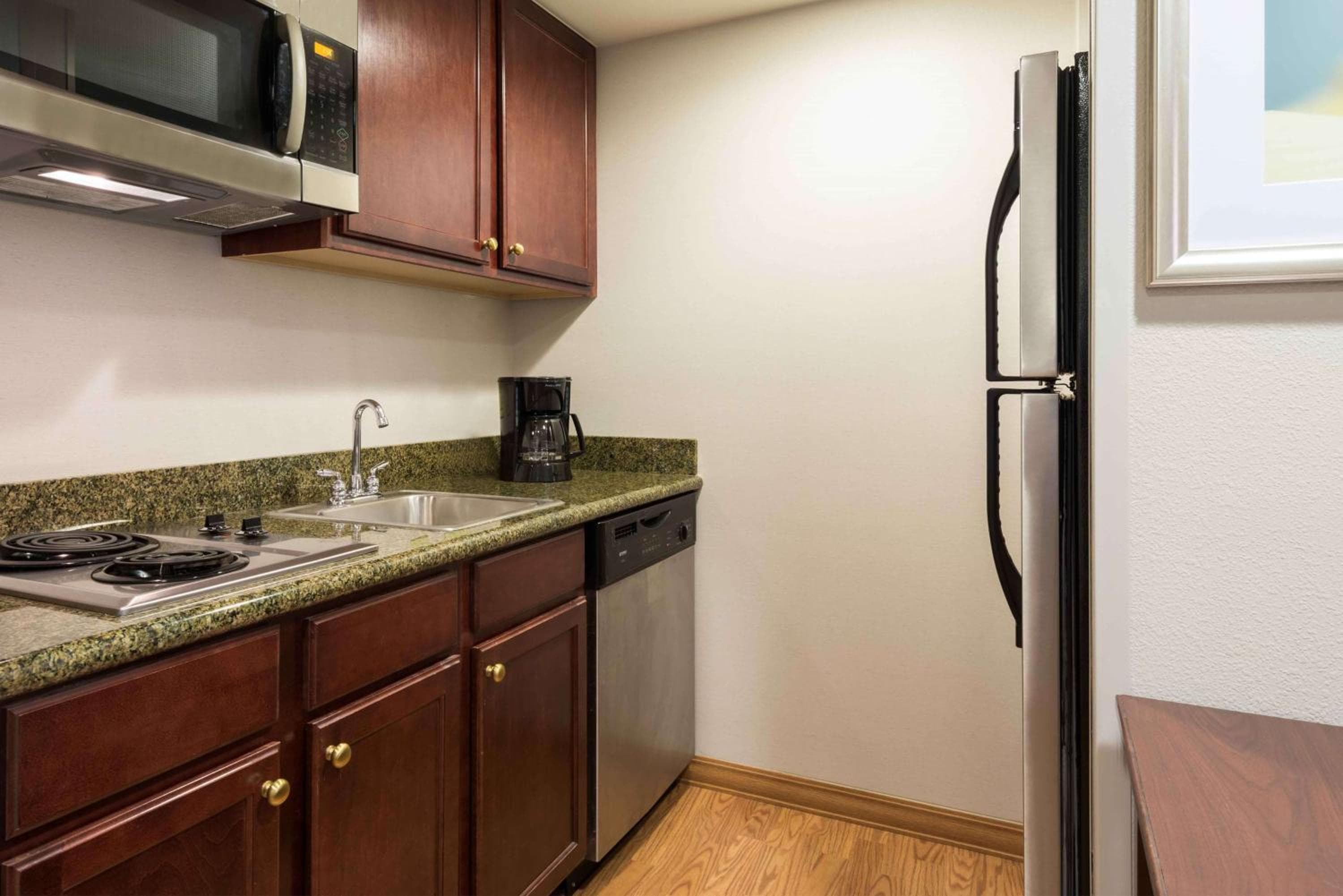 Homewood Suites by Hilton Tampa Airport - Westshore, Tampa, photo 4