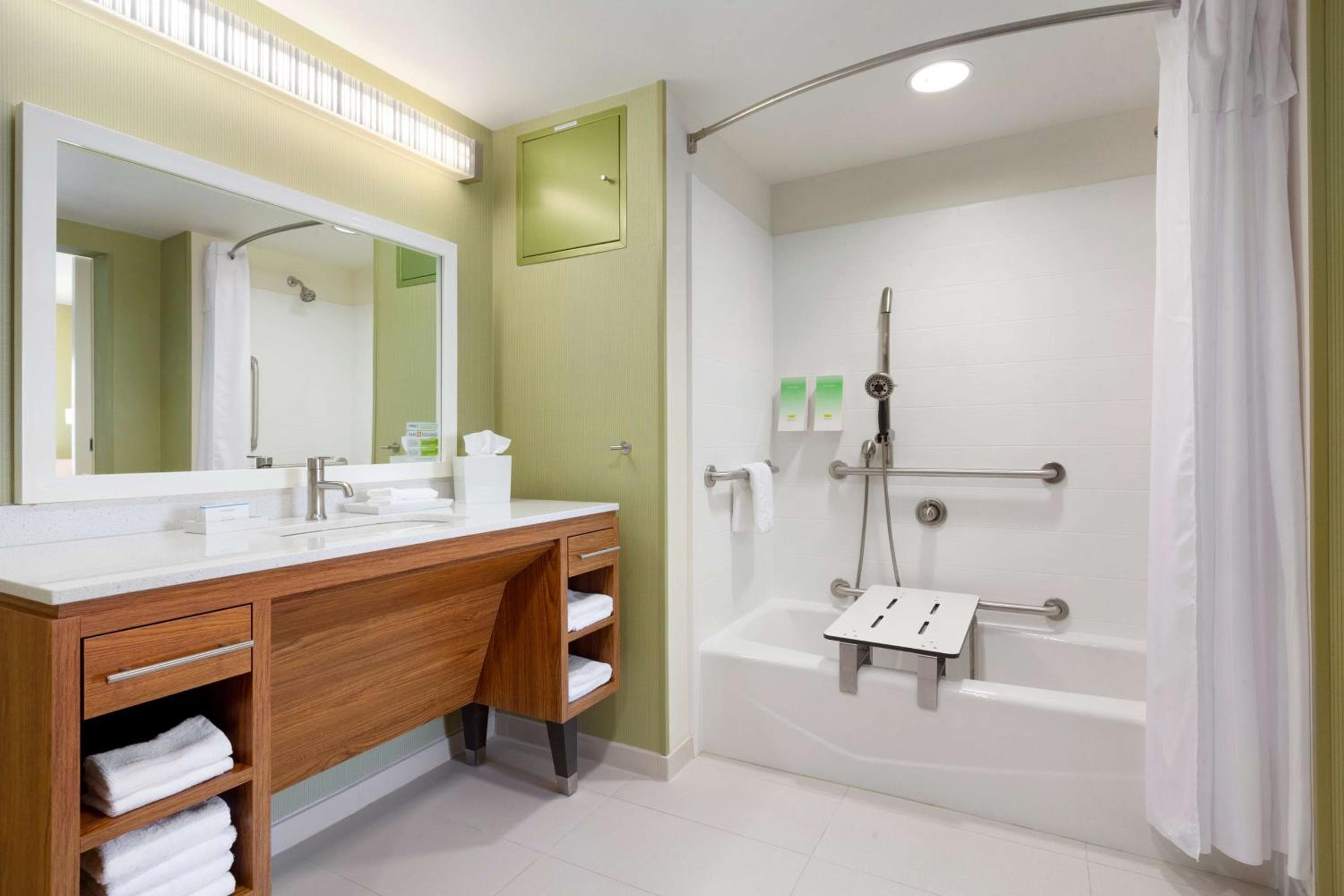 Home2 Suites by Hilton Champaign/Urbana, Champaign, photo 4