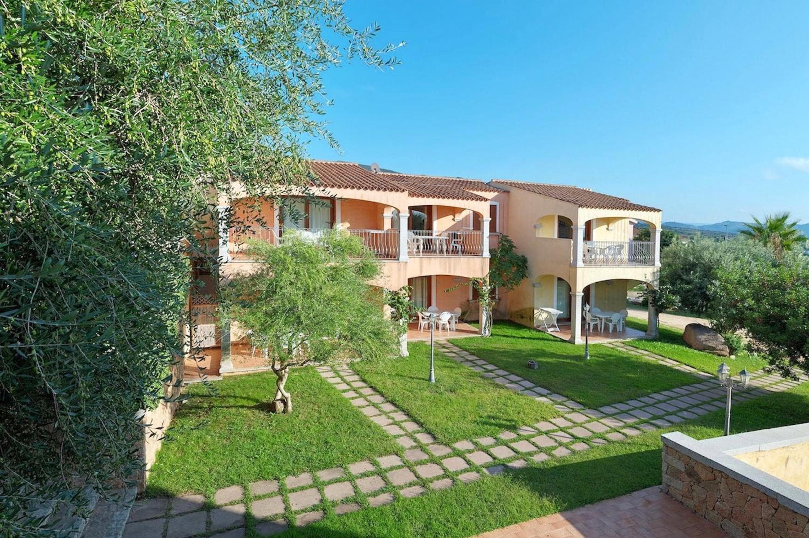 ISA-Residence with swimming-pool in Badesi, apartments with air conditioning and private outdoor space, Badesi, photo 6