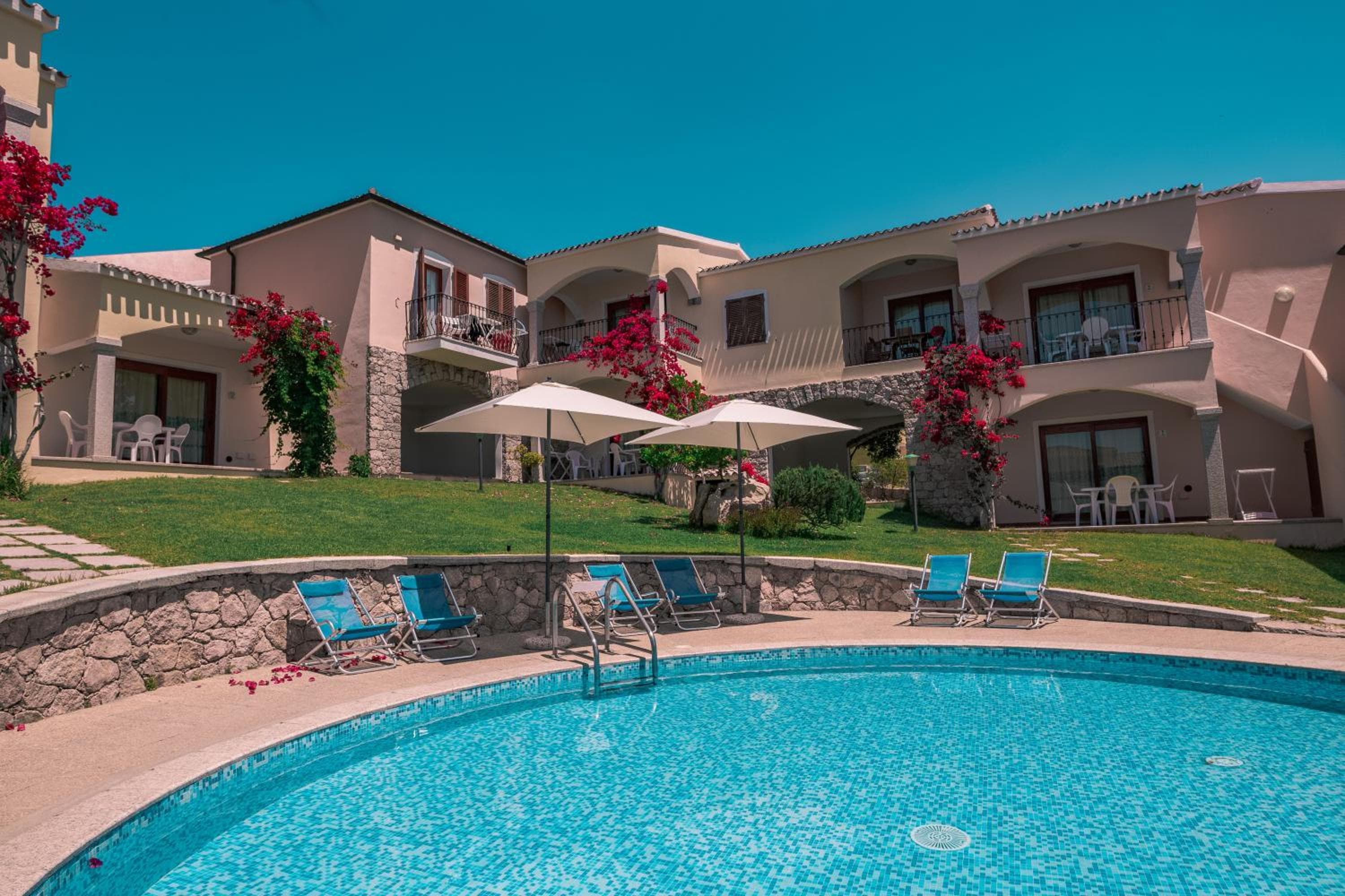 ISA-Residence with swimming-pool in Badesi, apartments with air conditioning and private outdoor space, Badesi, photo 3