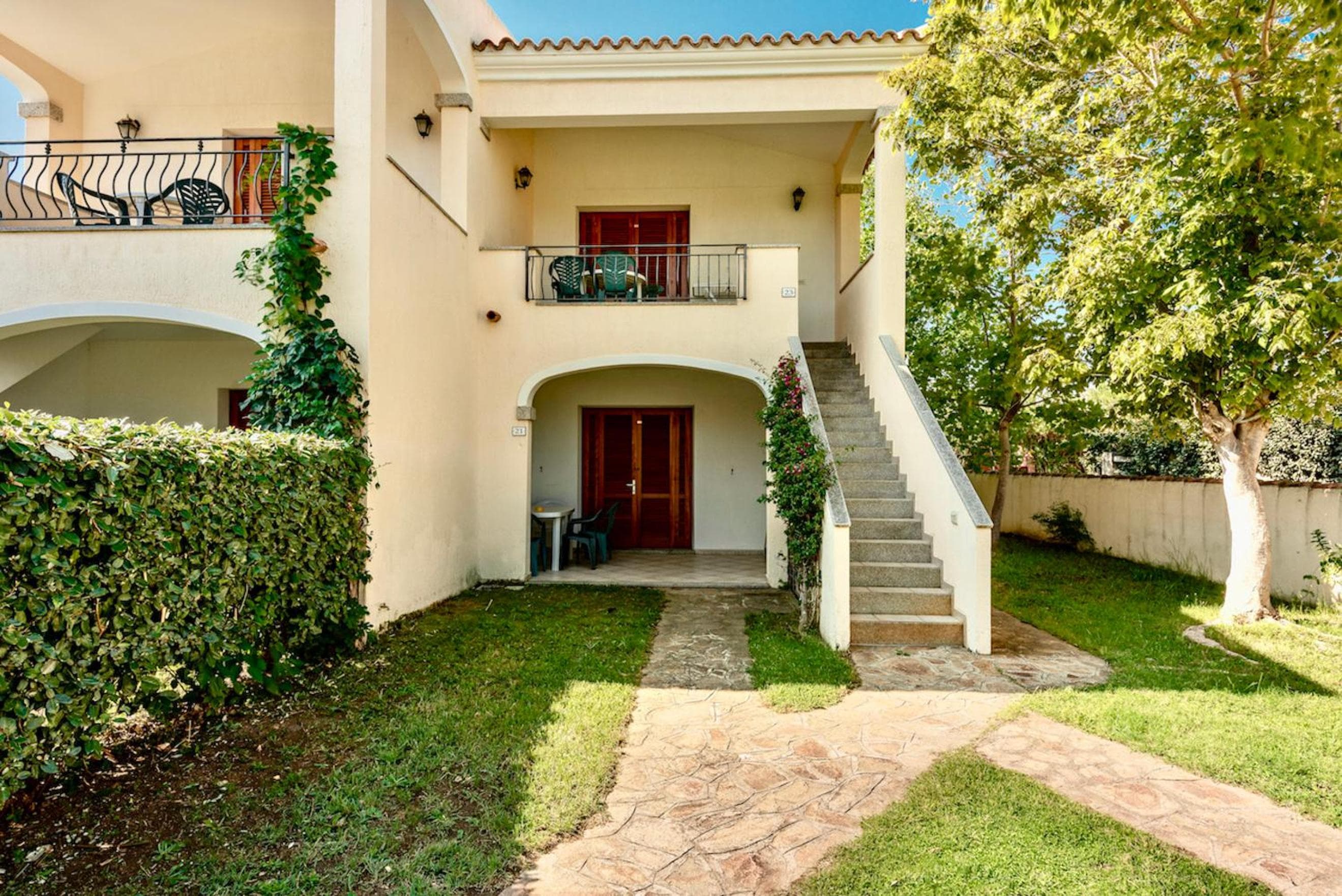 ISA-Apartments with air conditioning and external outdoor space in Budoni, at only 300 m from the beach, Budoni