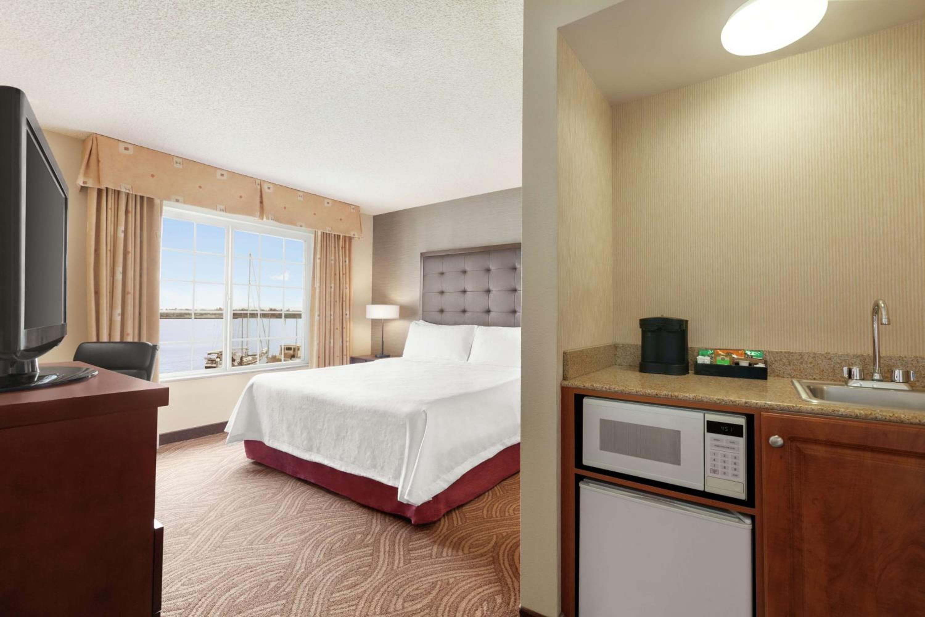 Homewood Suites by Hilton - Oakland Waterfront, Oakland, photo 2