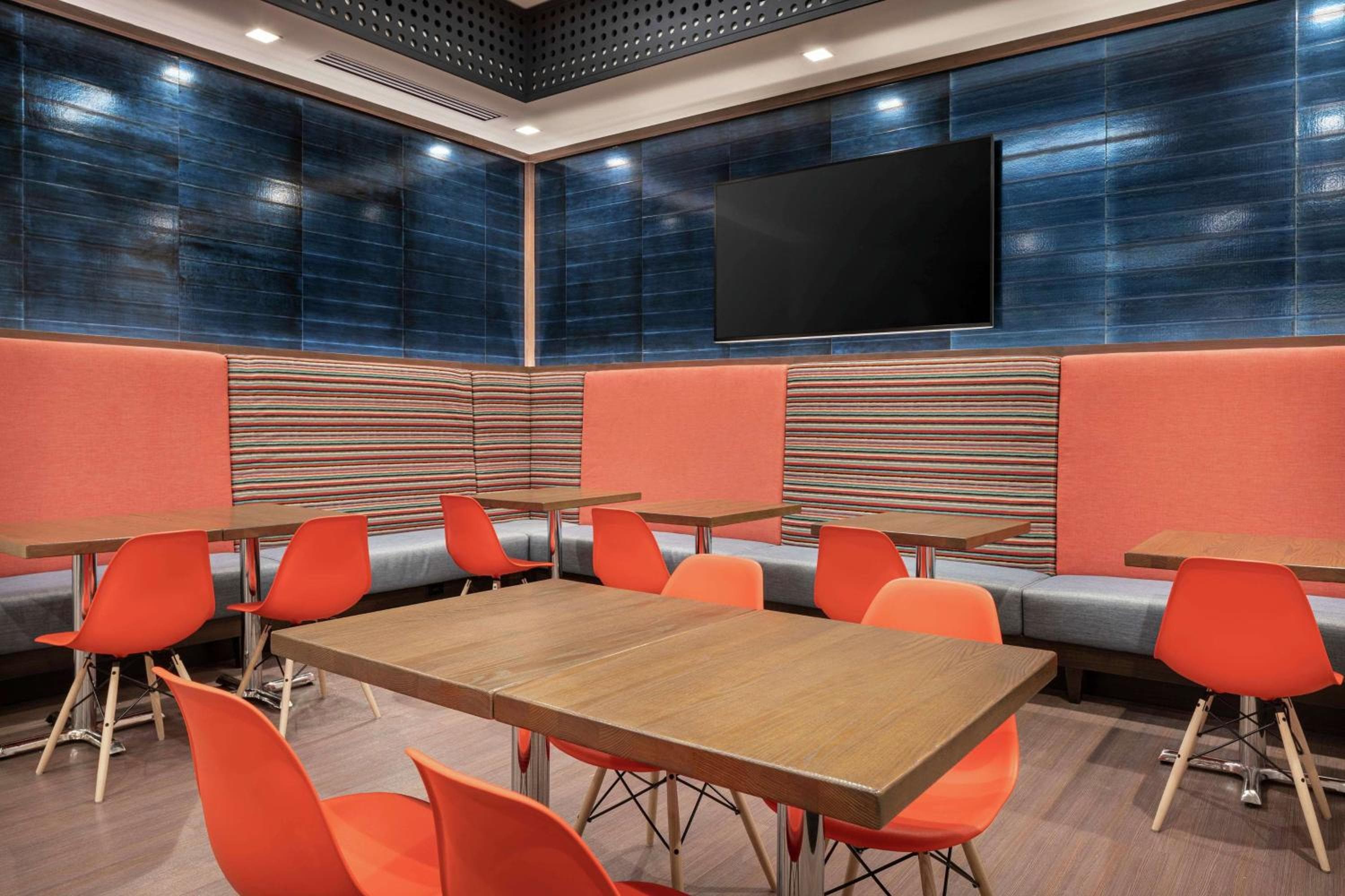 Home2 Suites By Hilton Denver Downtown Convention Center, Denver, photo 5