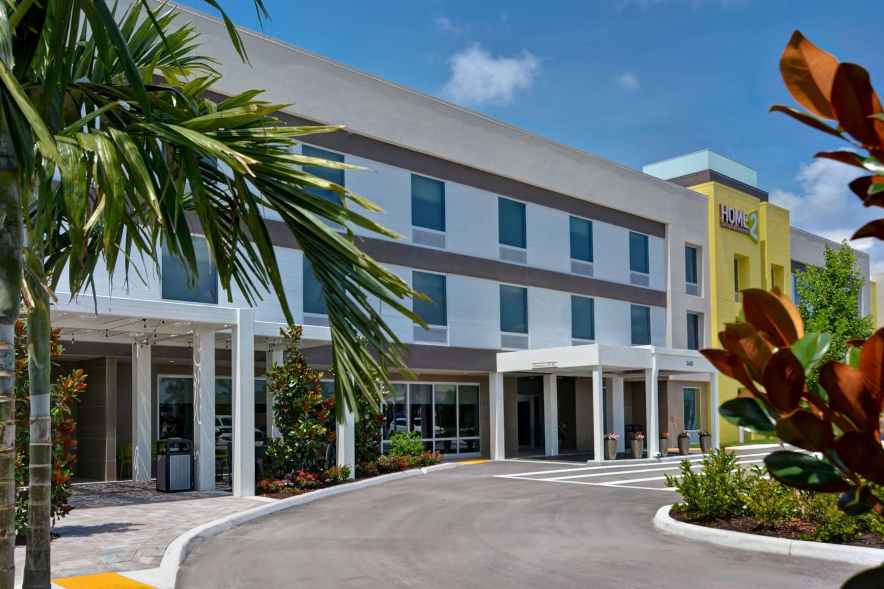 Home2 Suites By Hilton Naples I-75 Pine Ridge Road, Naples