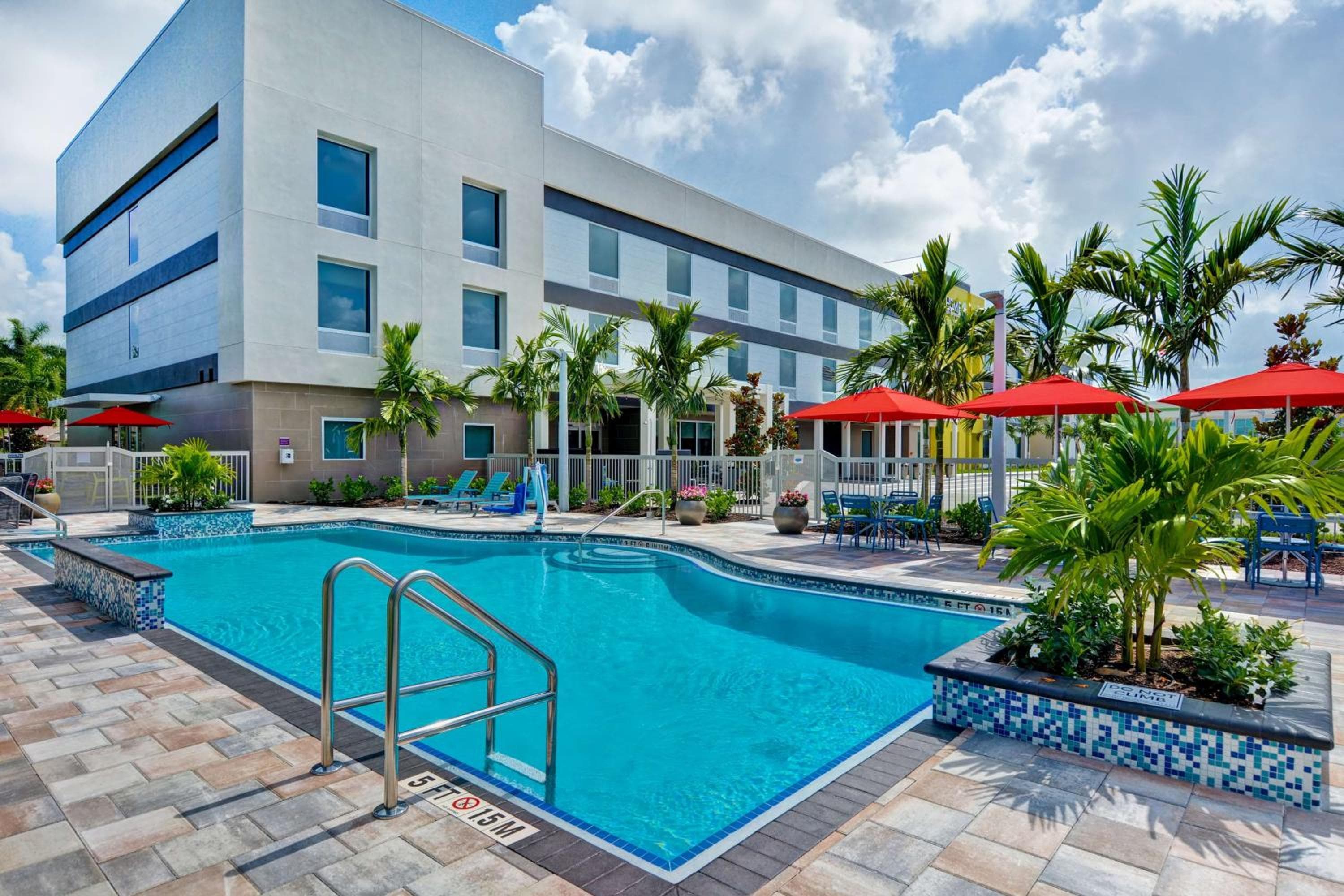 Home2 Suites By Hilton Naples I-75 Pine Ridge Road, Naples, photo 2