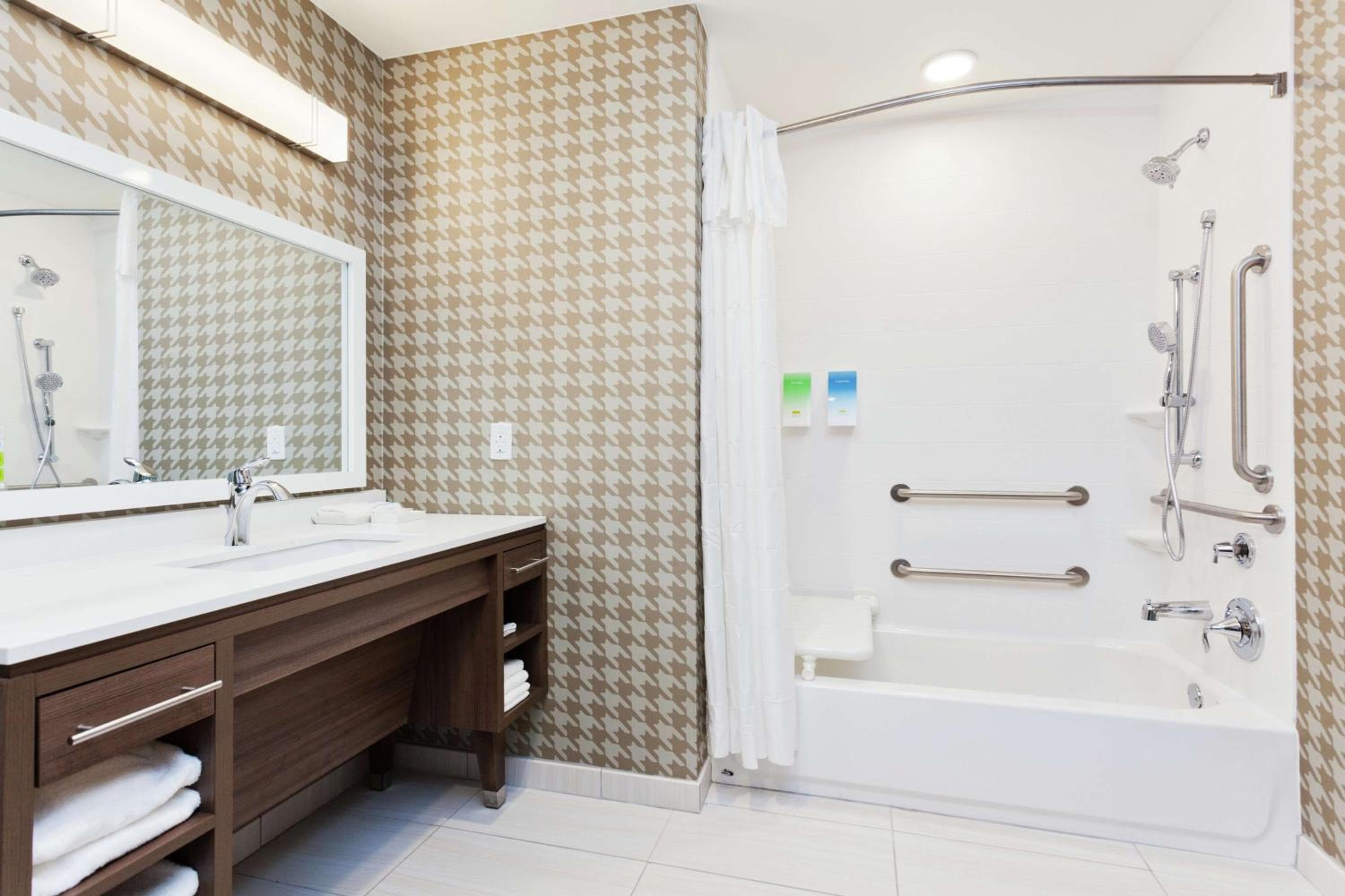 Home2 Suites By Hilton Birmingham Colonnade, Birmingham, photo 6