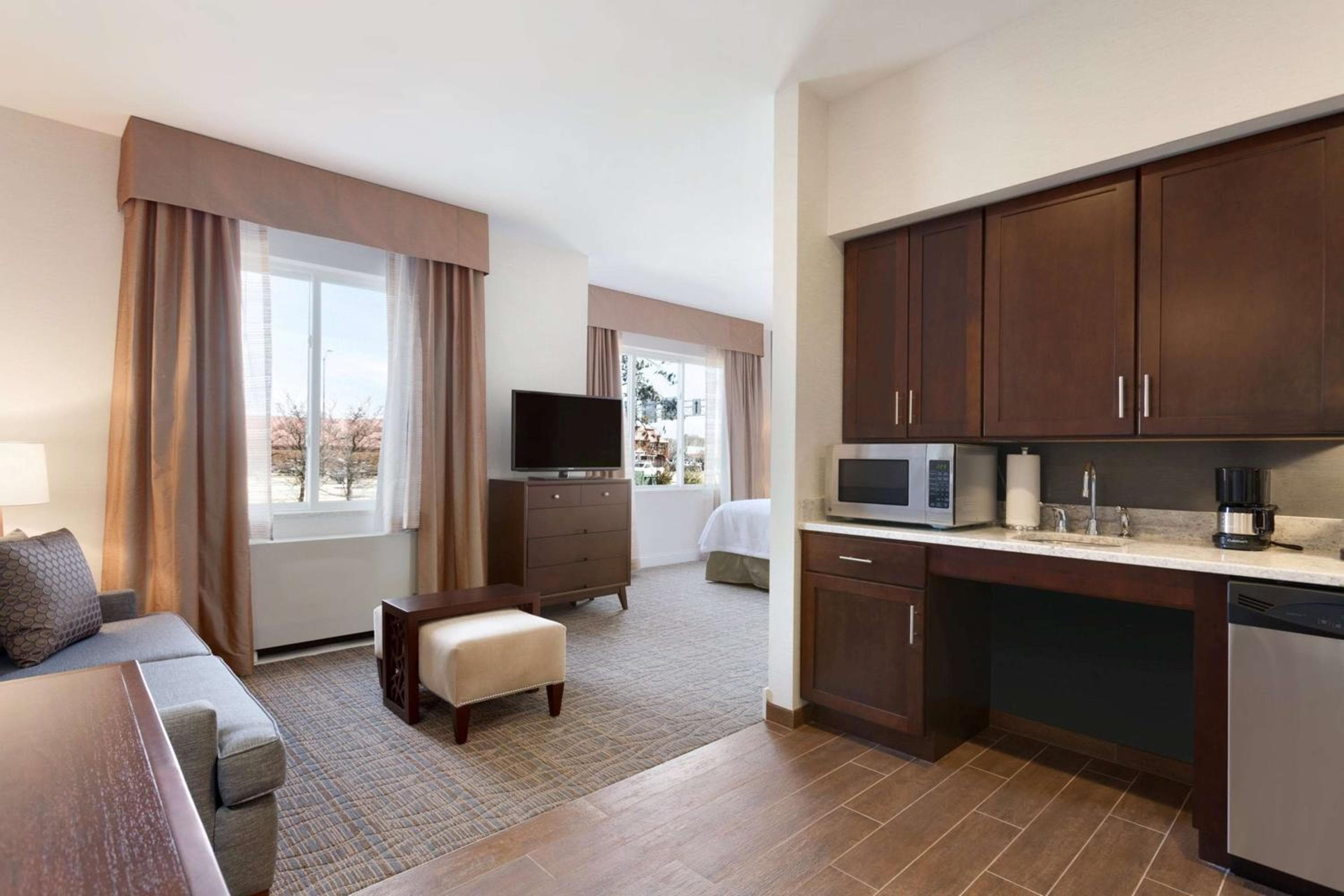 Homewood Suites by Hilton Burlington, South Burlington, photo 4
