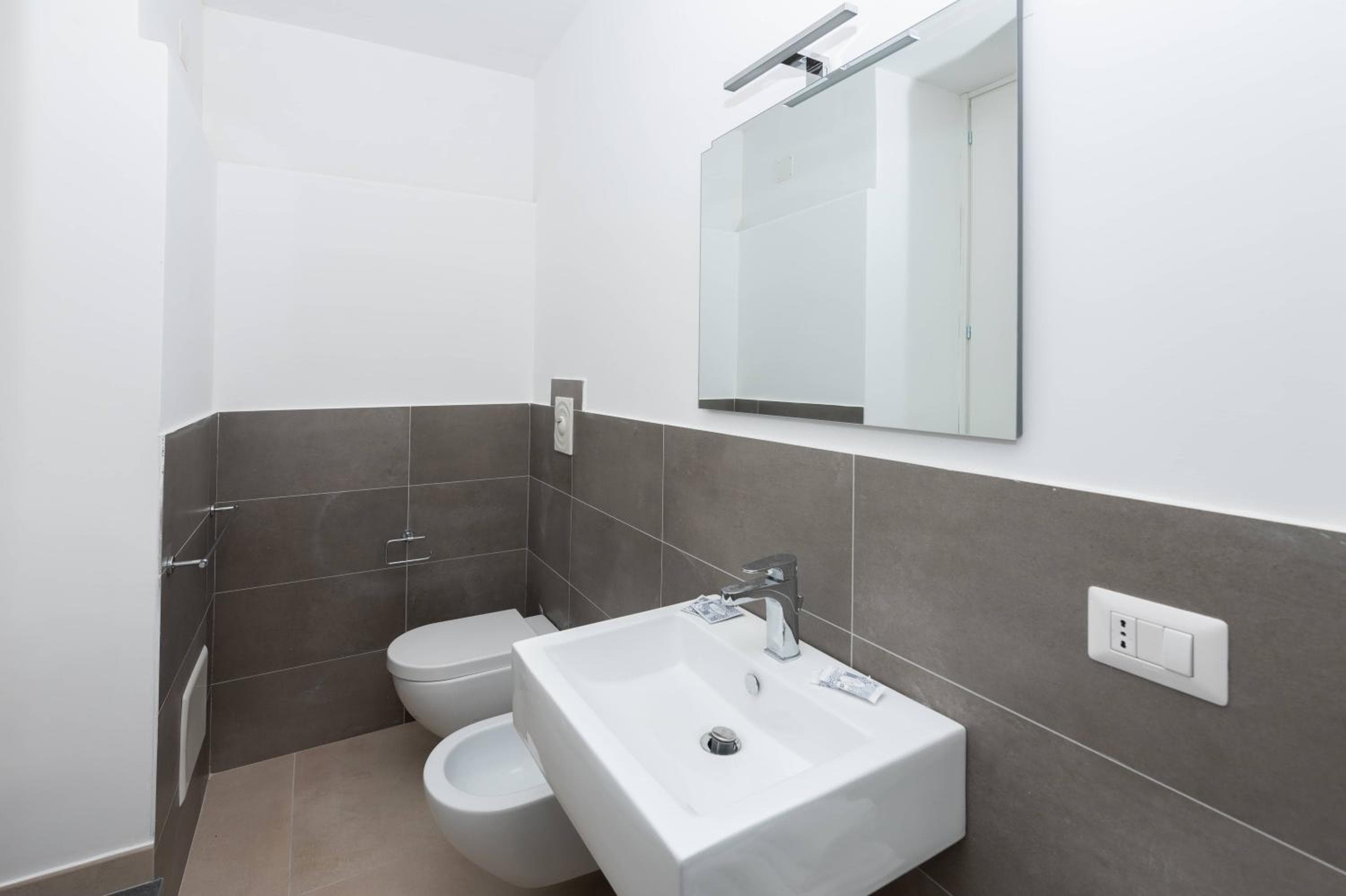 Gioia 13 Rooms & Apartments, Procida, photo 3