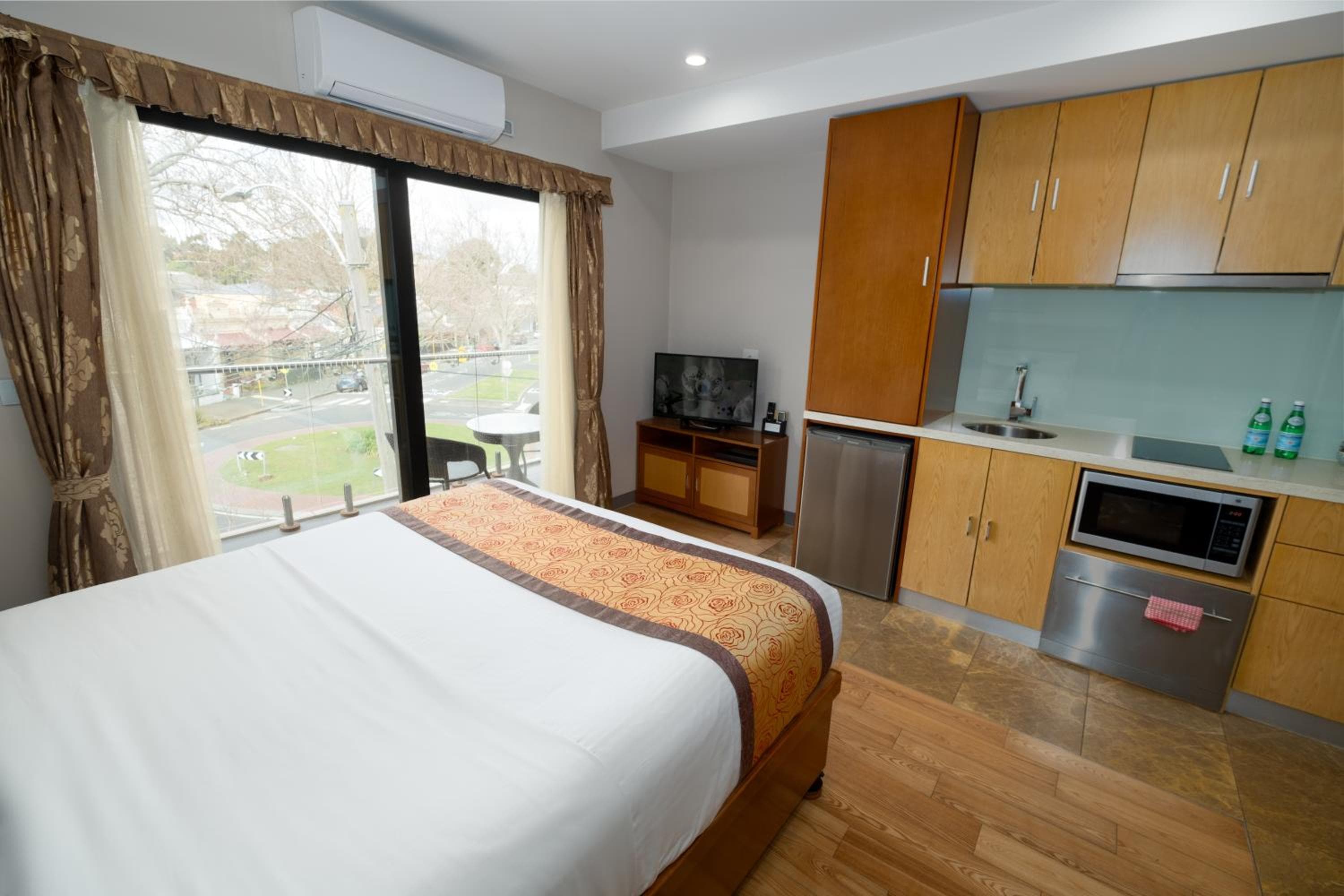 Hotel room at Melrose Apartments