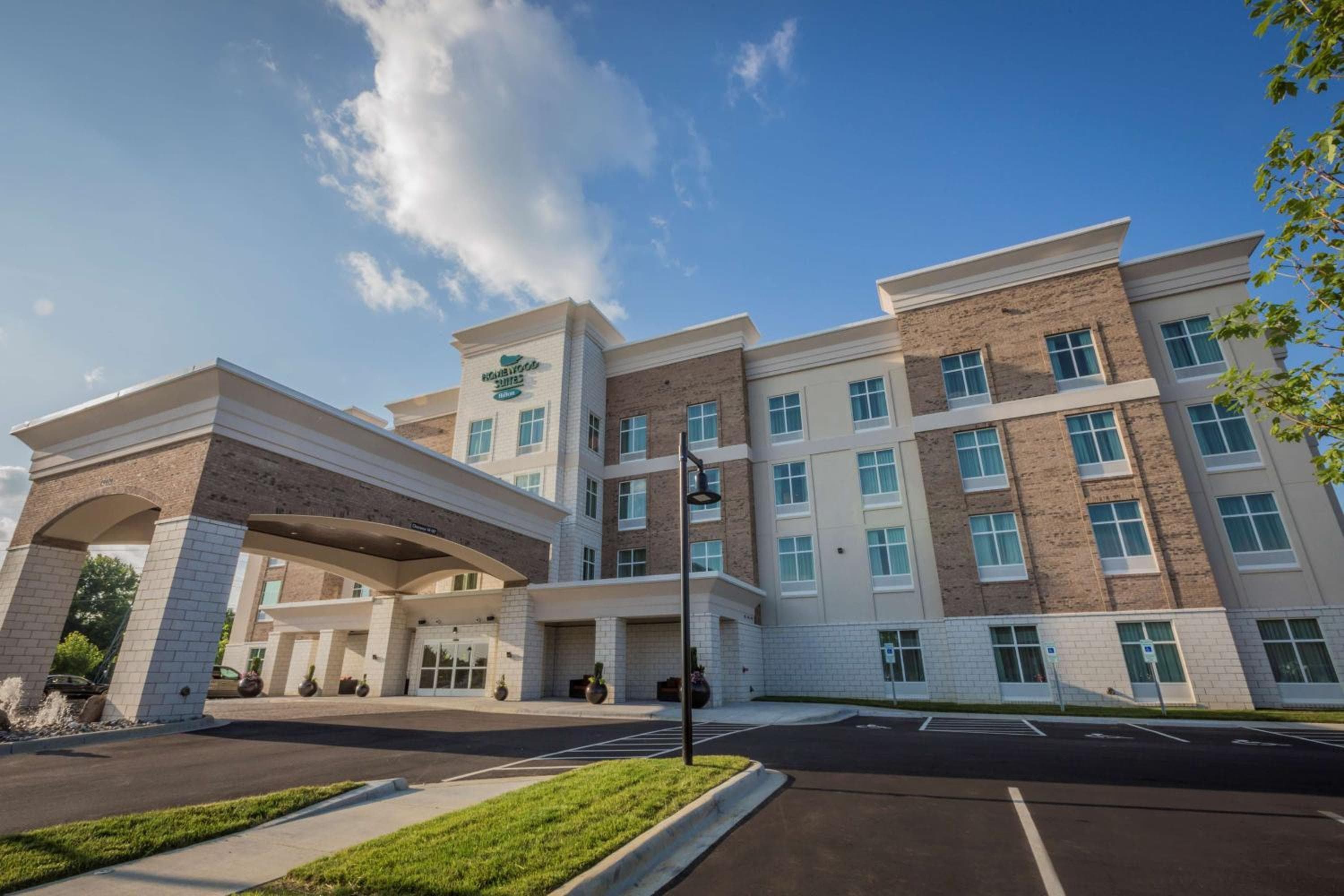 Homewood Suites by Hilton Charlotte Ballantyne, NC, Charlotte