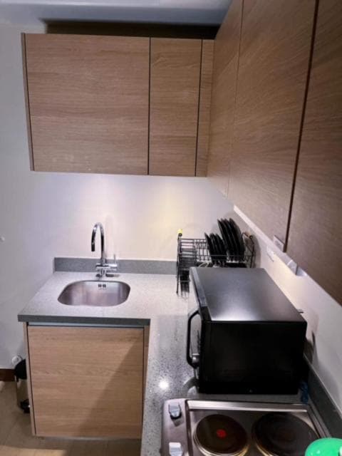 BGC, Luxe McKinley Condo at Venice Residences, Free Parking and WiFi, Manila, photo 3