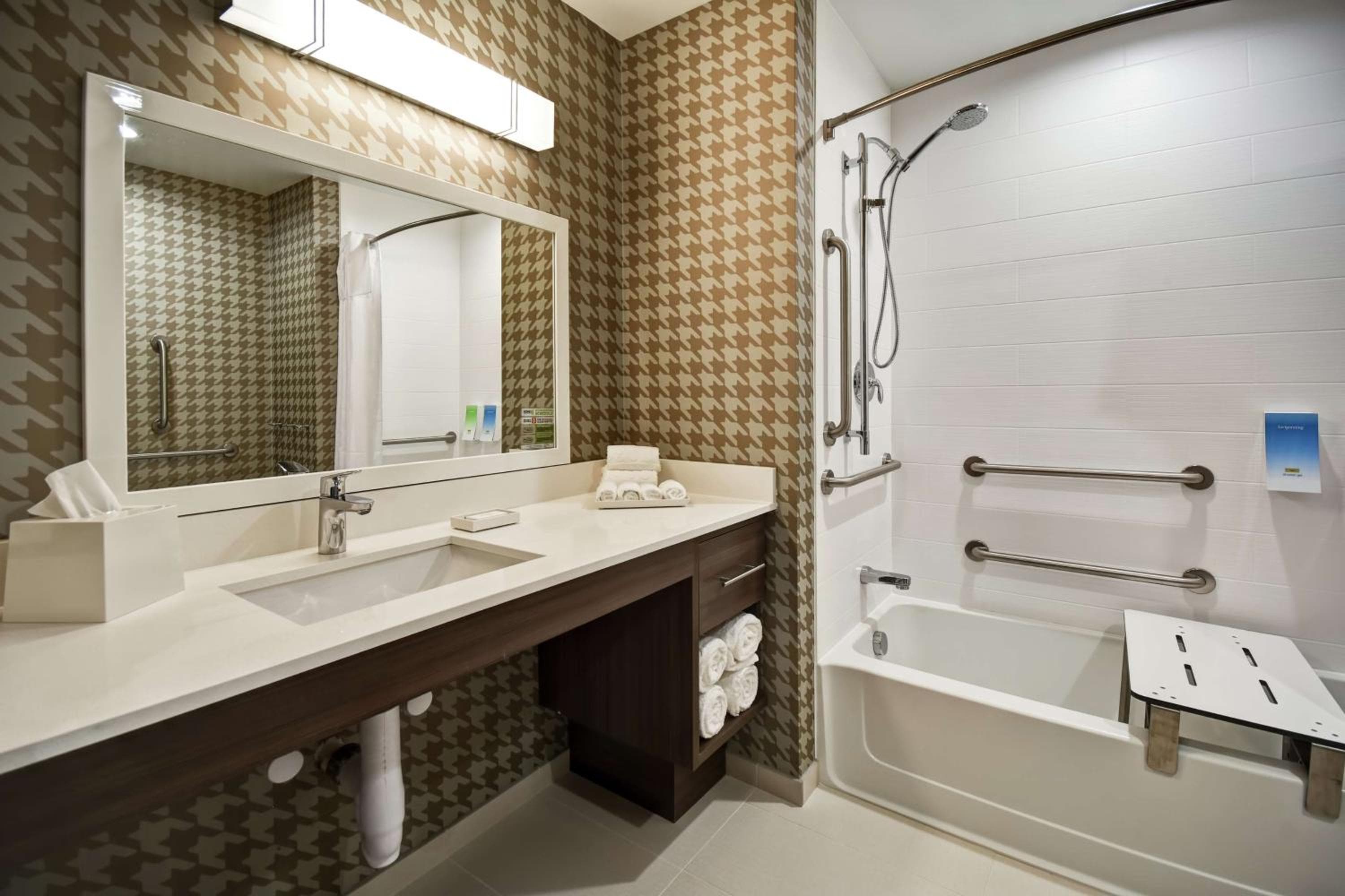 Home2 Suites By Hilton Columbus Downtown, Columbus, photo 2