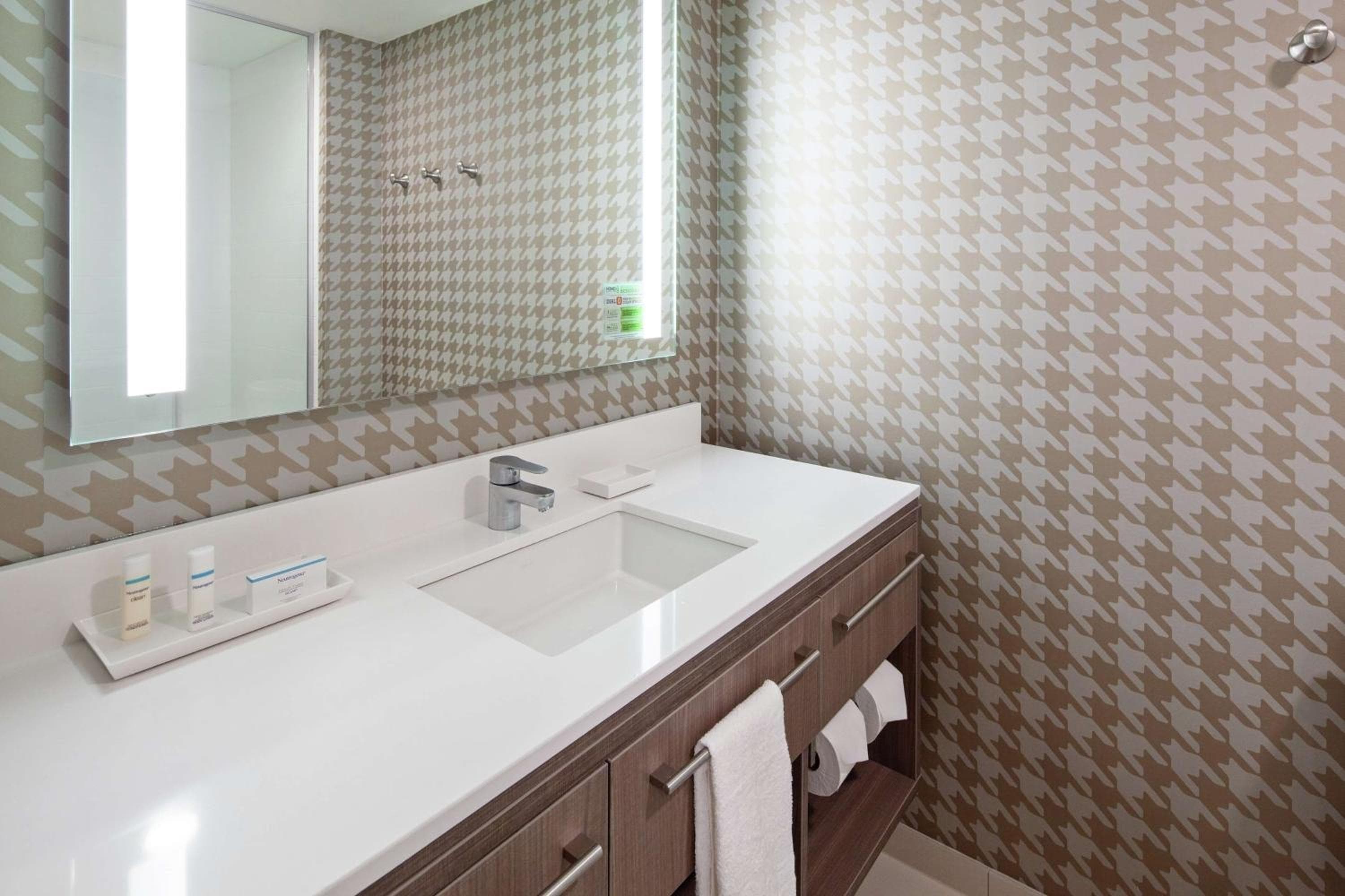 Home2 Suites By Hilton Alameda Oakland Airport, Alameda, photo 2
