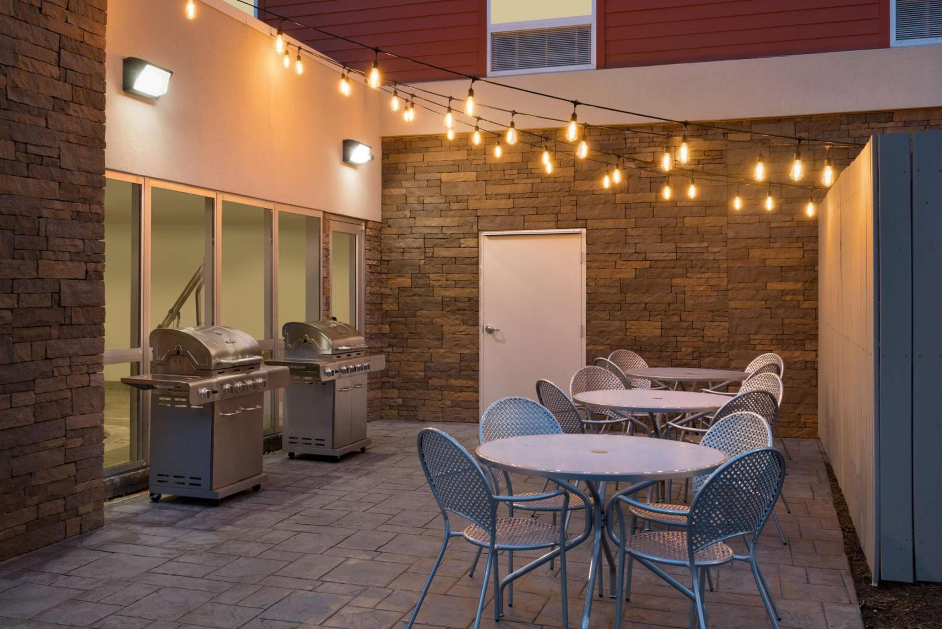 Home2 Suites by Hilton Roanoke, Roanoke, photo 3