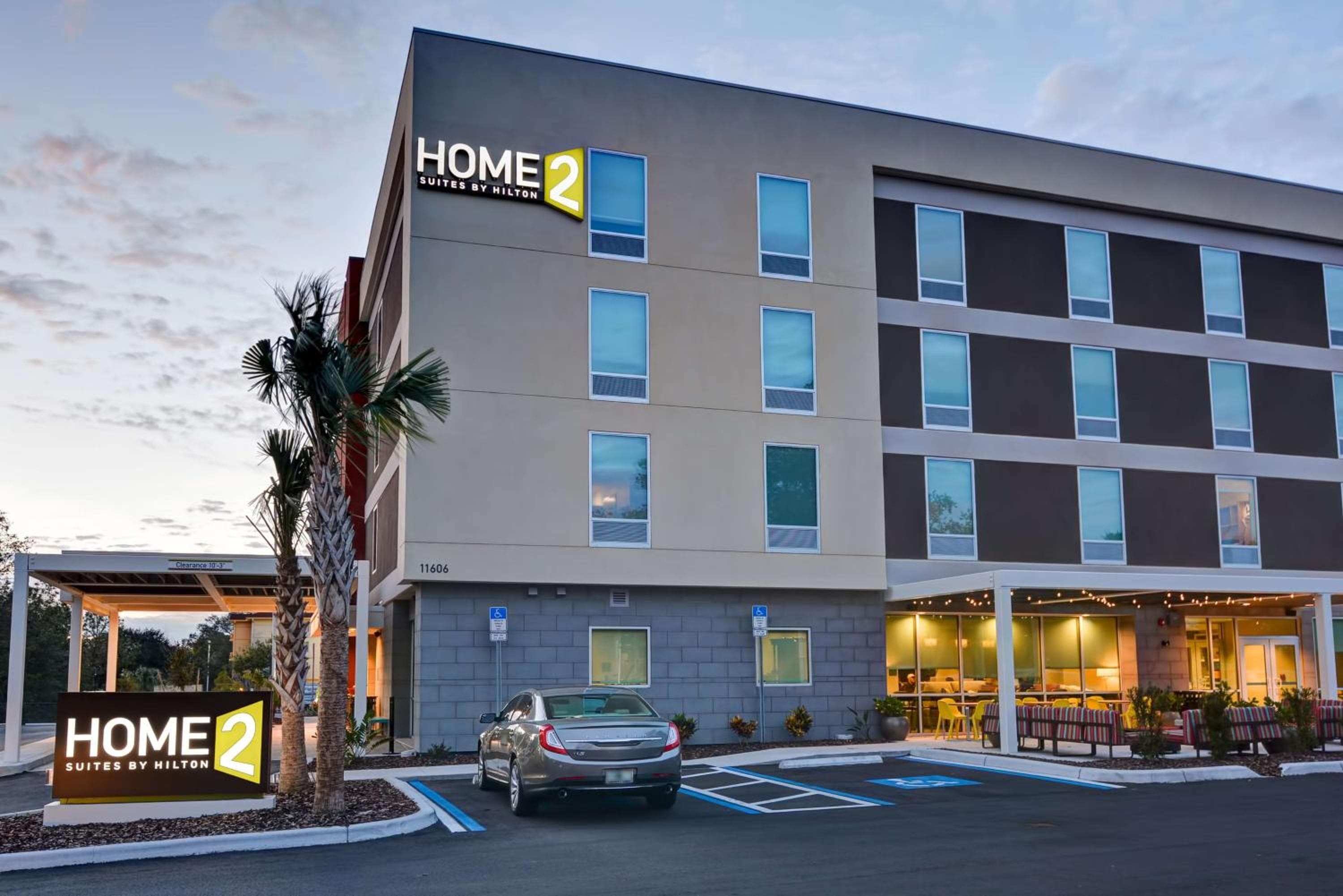 Home2 Suites By Hilton Tampa USF Near Busch Gardens, Tampa