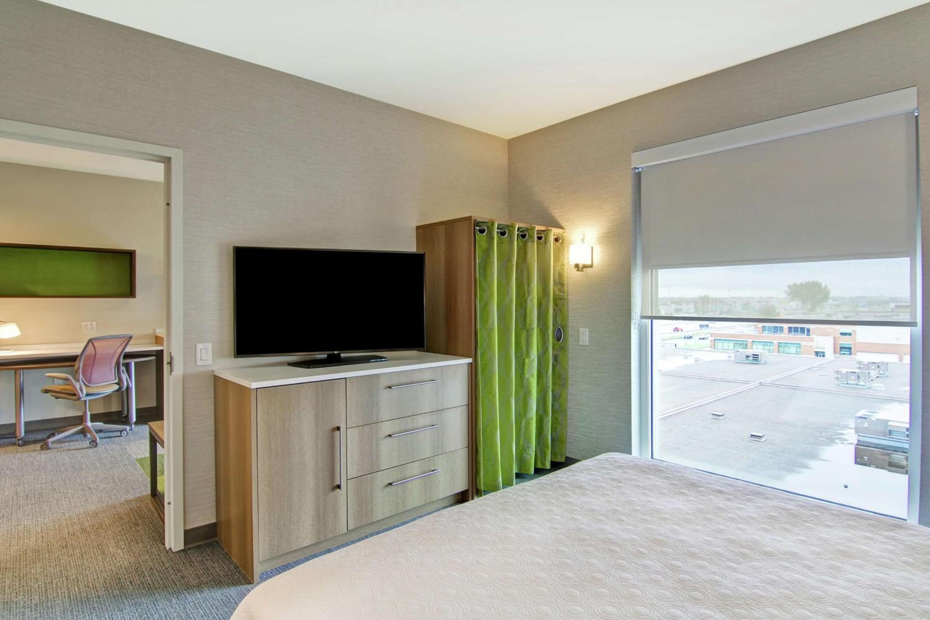 Home2 Suites By Hilton Montreal Dorval, Dorval, photo 2