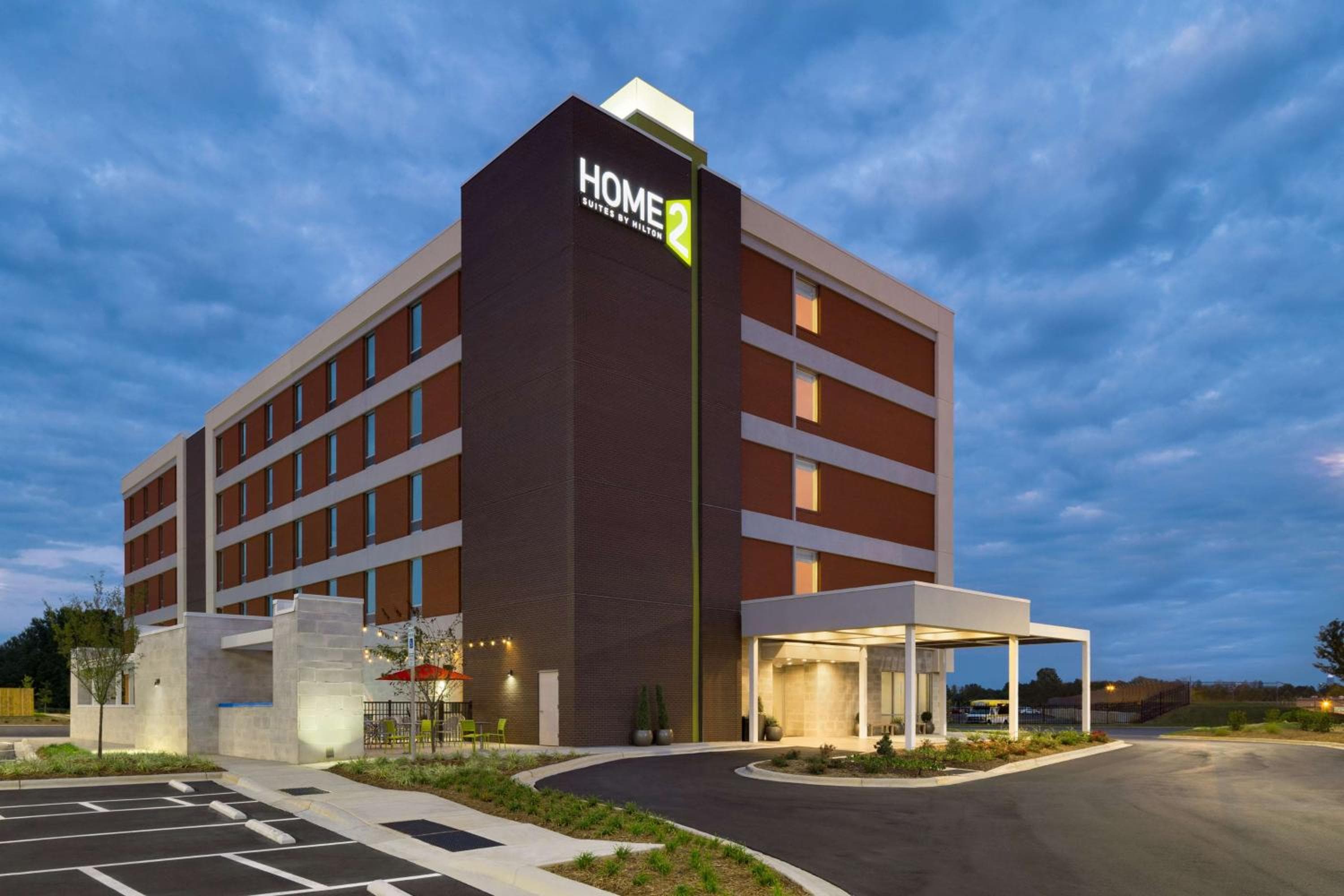 Home2 Suites by Hilton Charlotte Airport, Charlotte