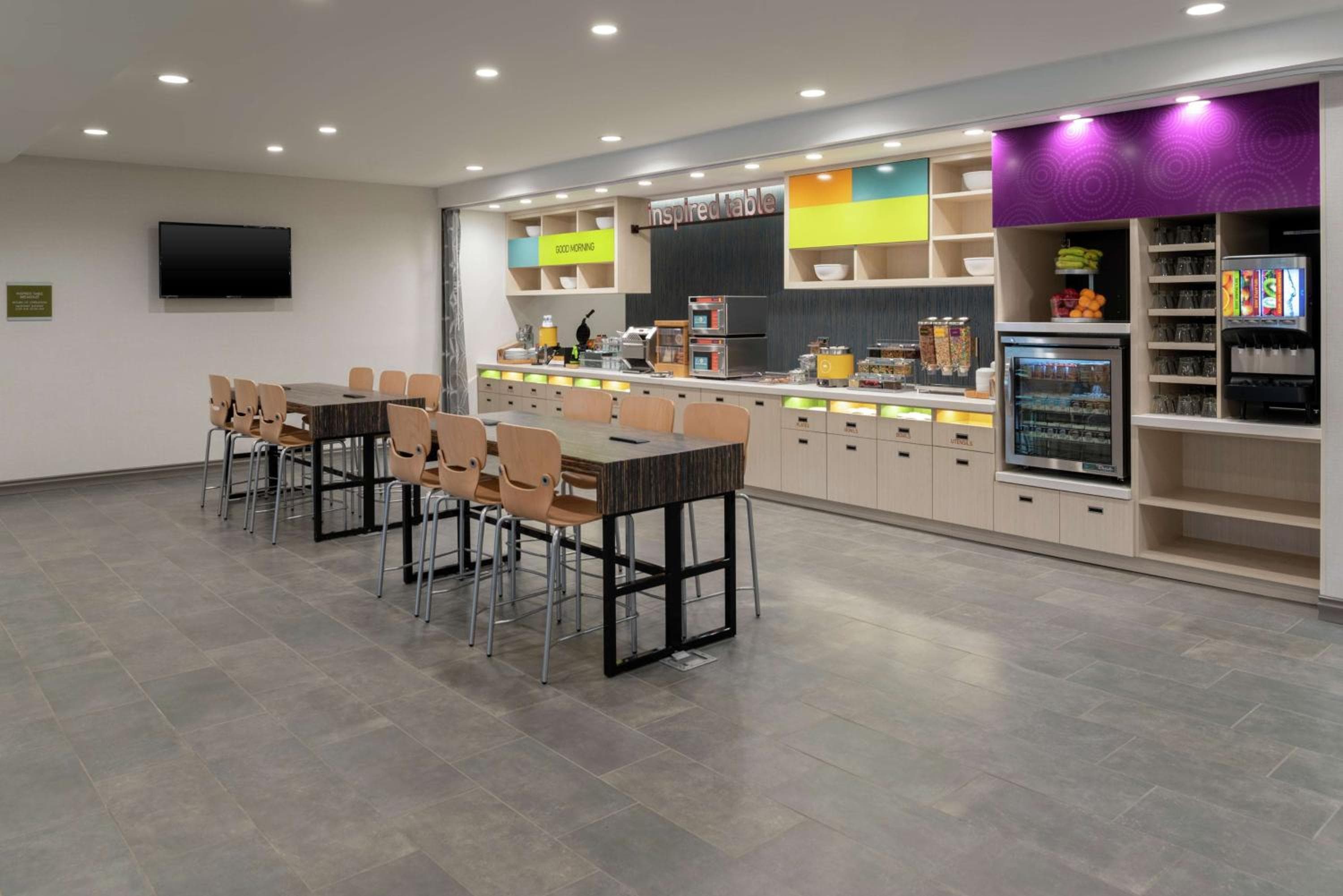 Home2 Suites By Hilton Indianapolis Airport, Indianapolis, photo 2