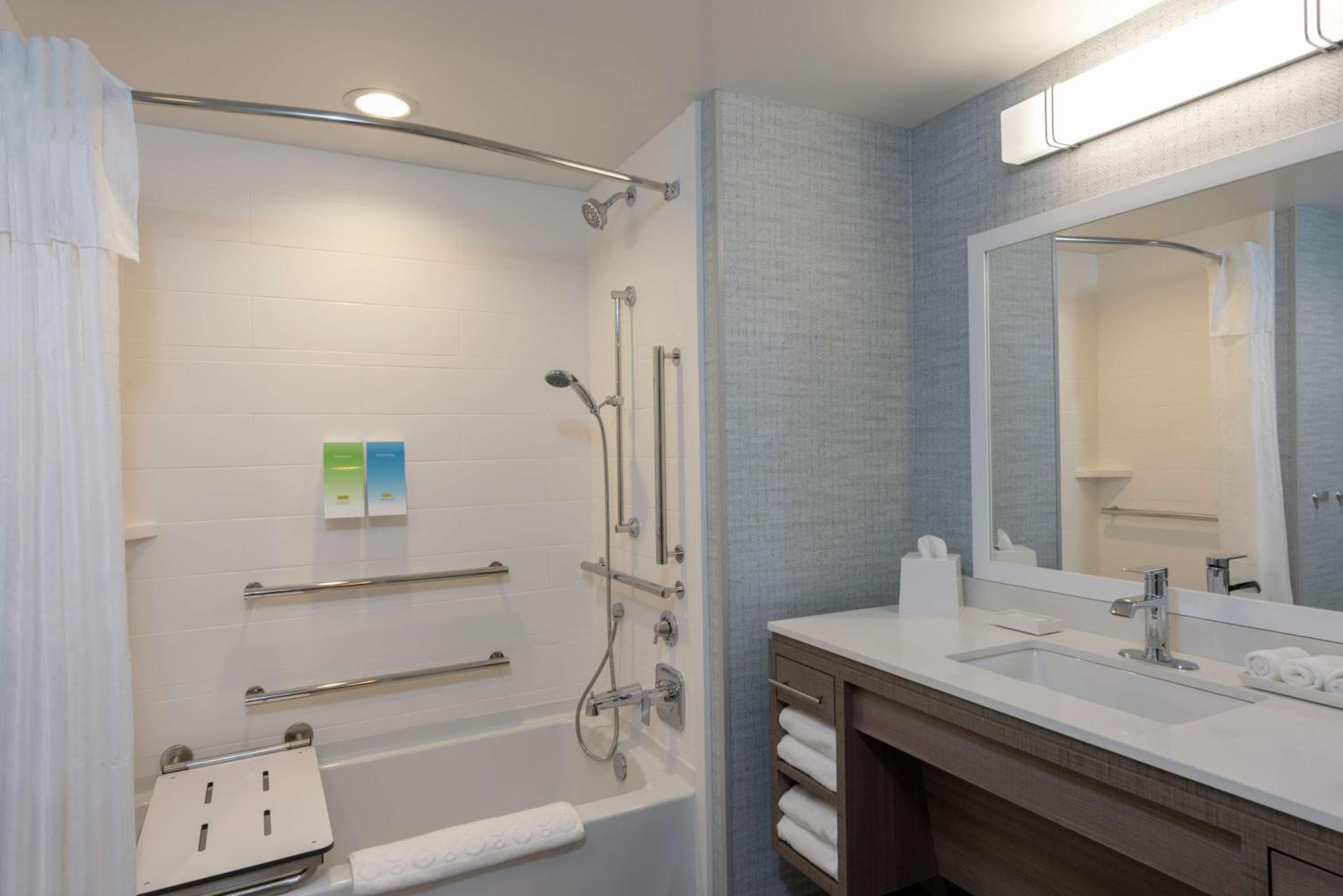 Home2 Suites By Hilton Indianapolis Airport, Indianapolis, photo 5