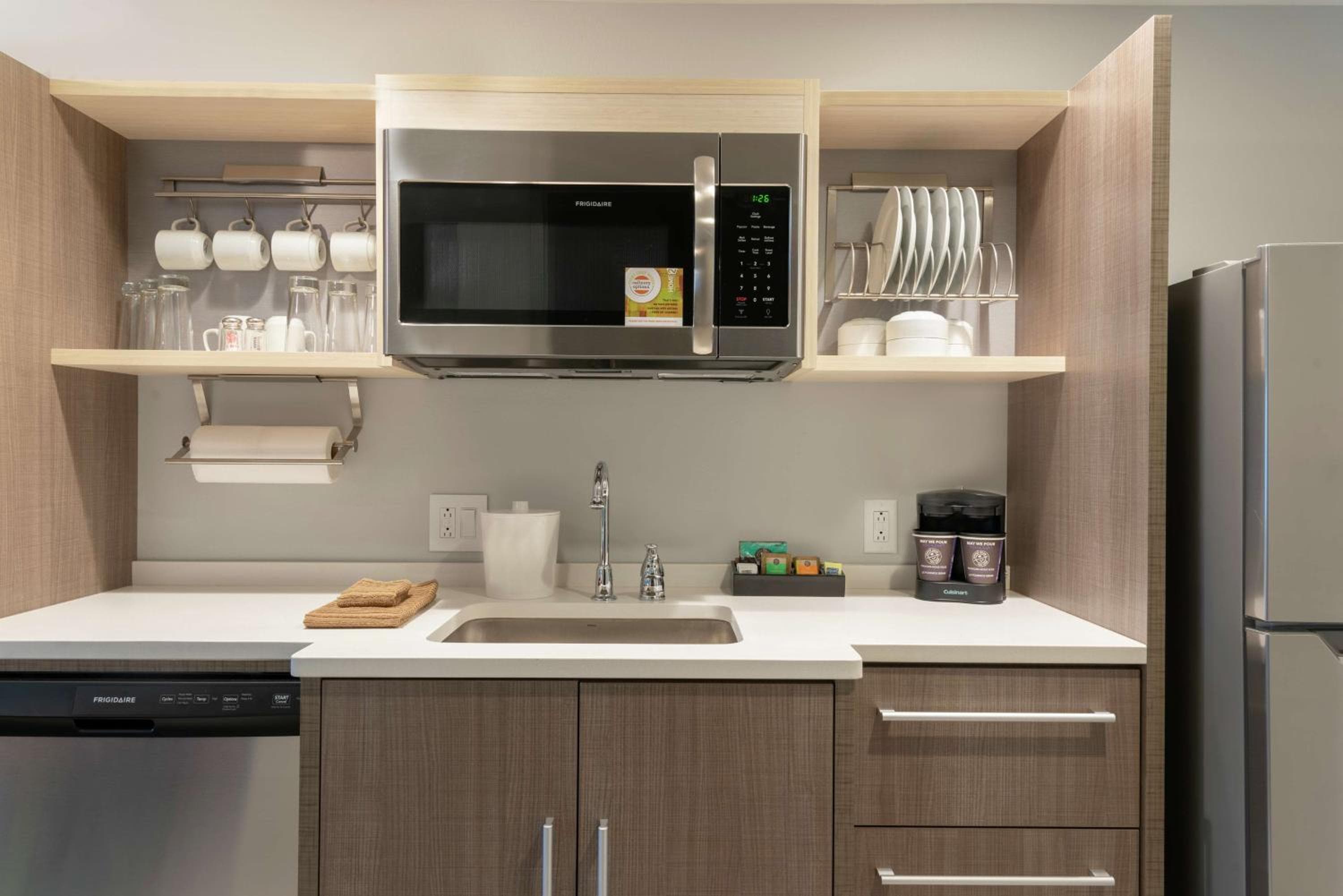 Home2 Suites By Hilton Indianapolis Airport, Indianapolis, photo 3