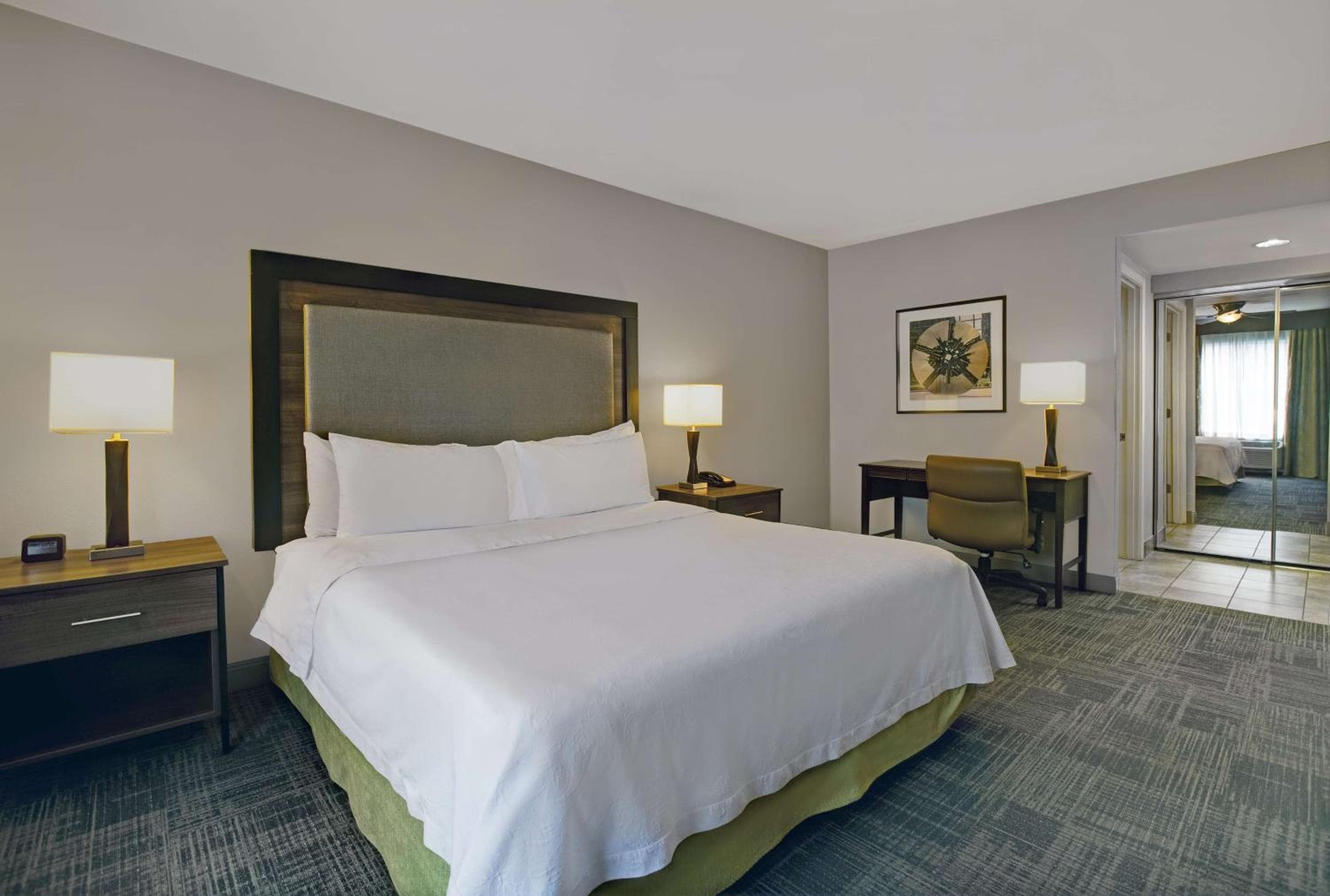 Homewood Suites Charlotte Ayrsley, Charlotte, photo 3