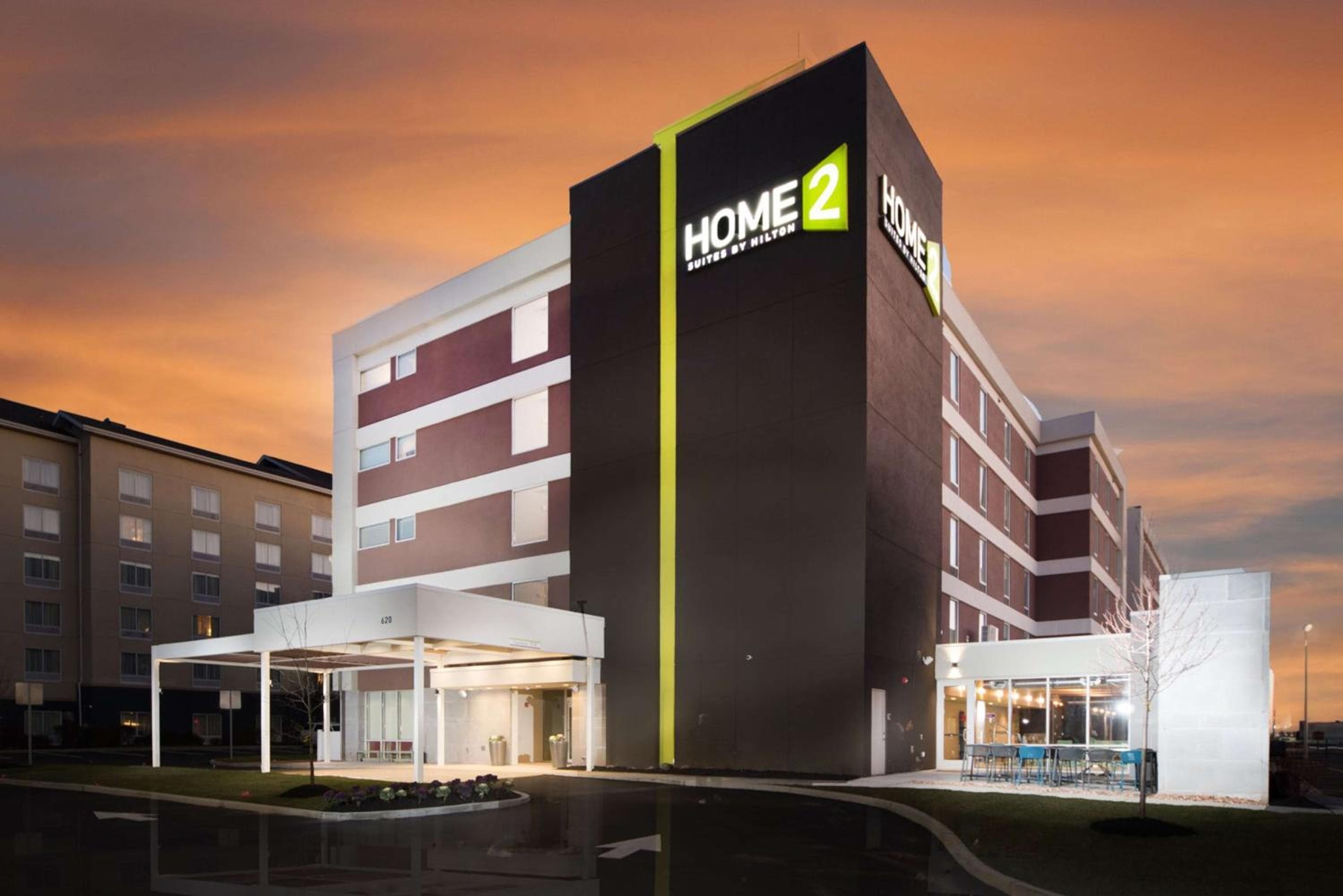 Home2 Suites By Hilton Newark Airport, Newark