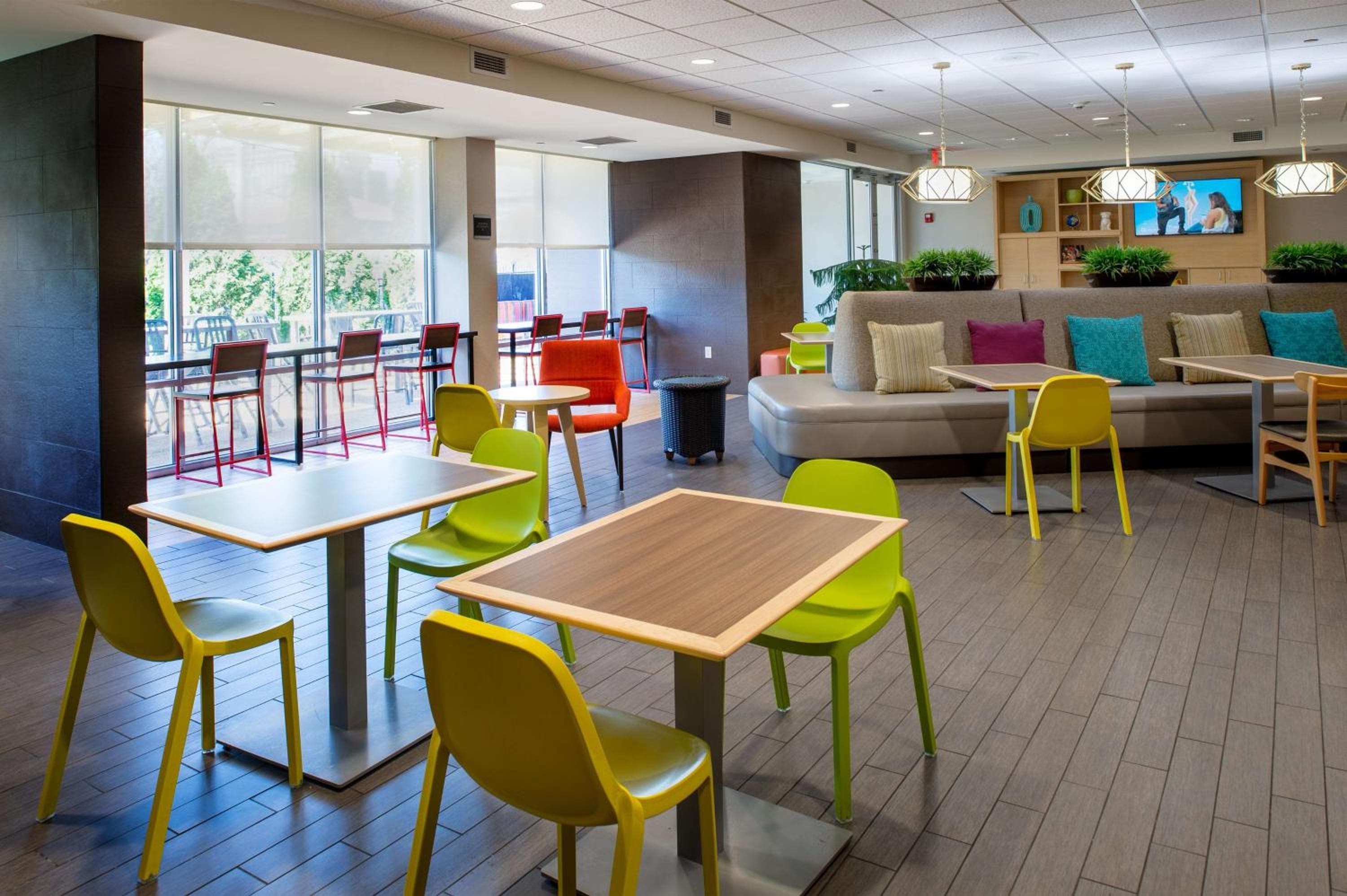 Home2 Suites St. Louis / Forest Park, Saint Louis, photo 2