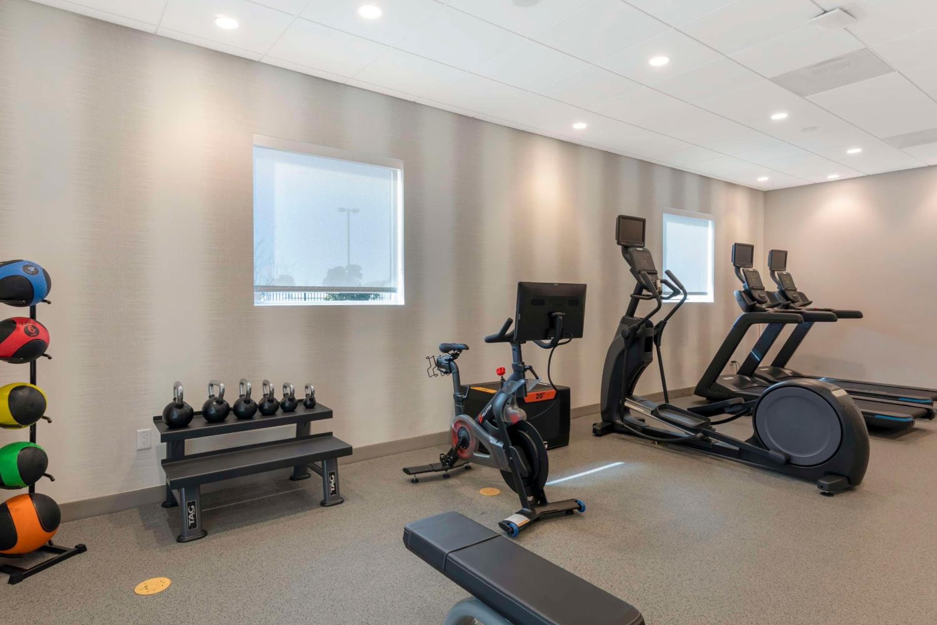 Home2 Suites By Hilton Redlands, Redlands, photo 5
