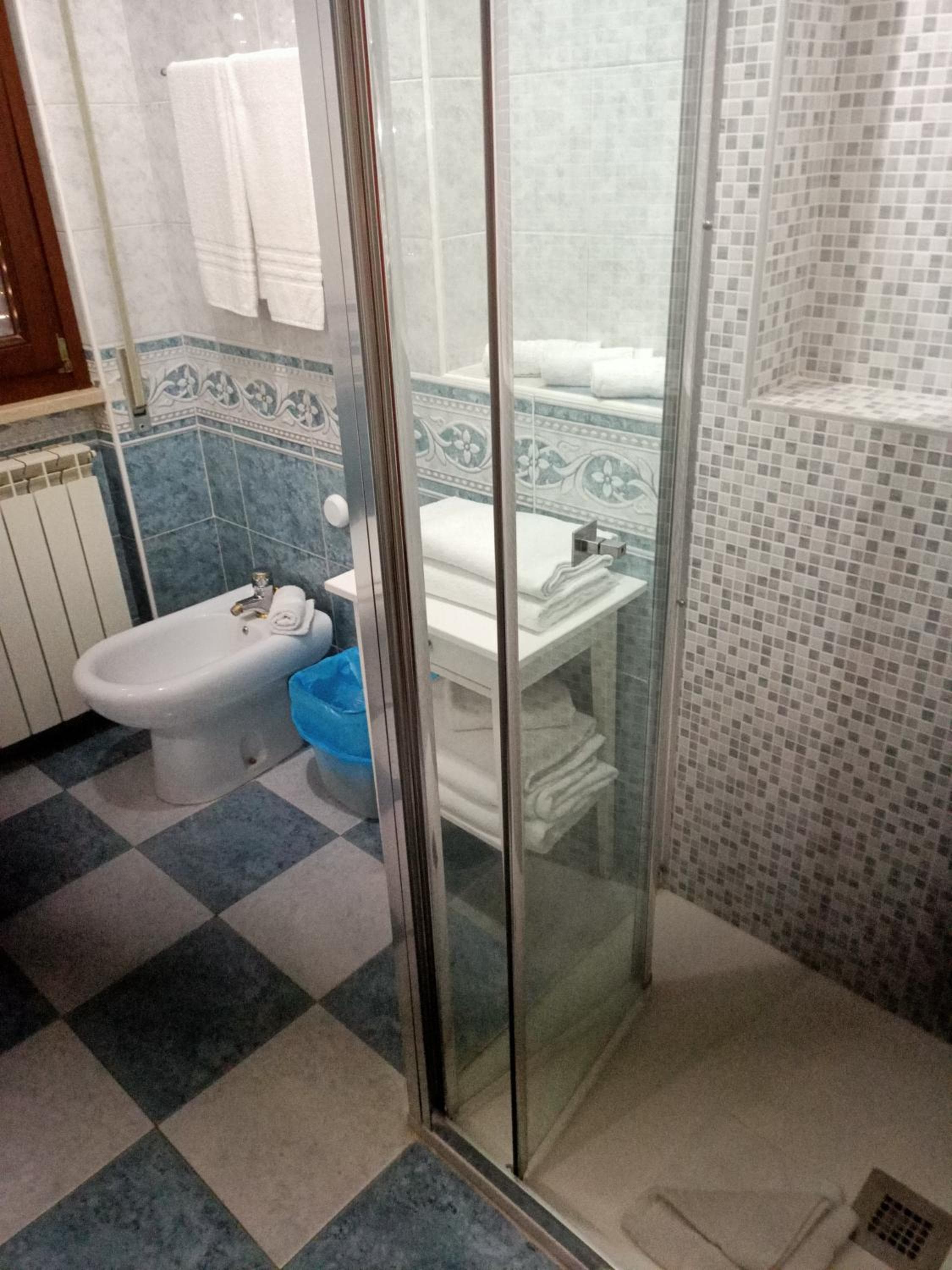 King Suite - con condizionatori vicino Aeroporto e Fiera di Roma, Fiumicino, photo 3