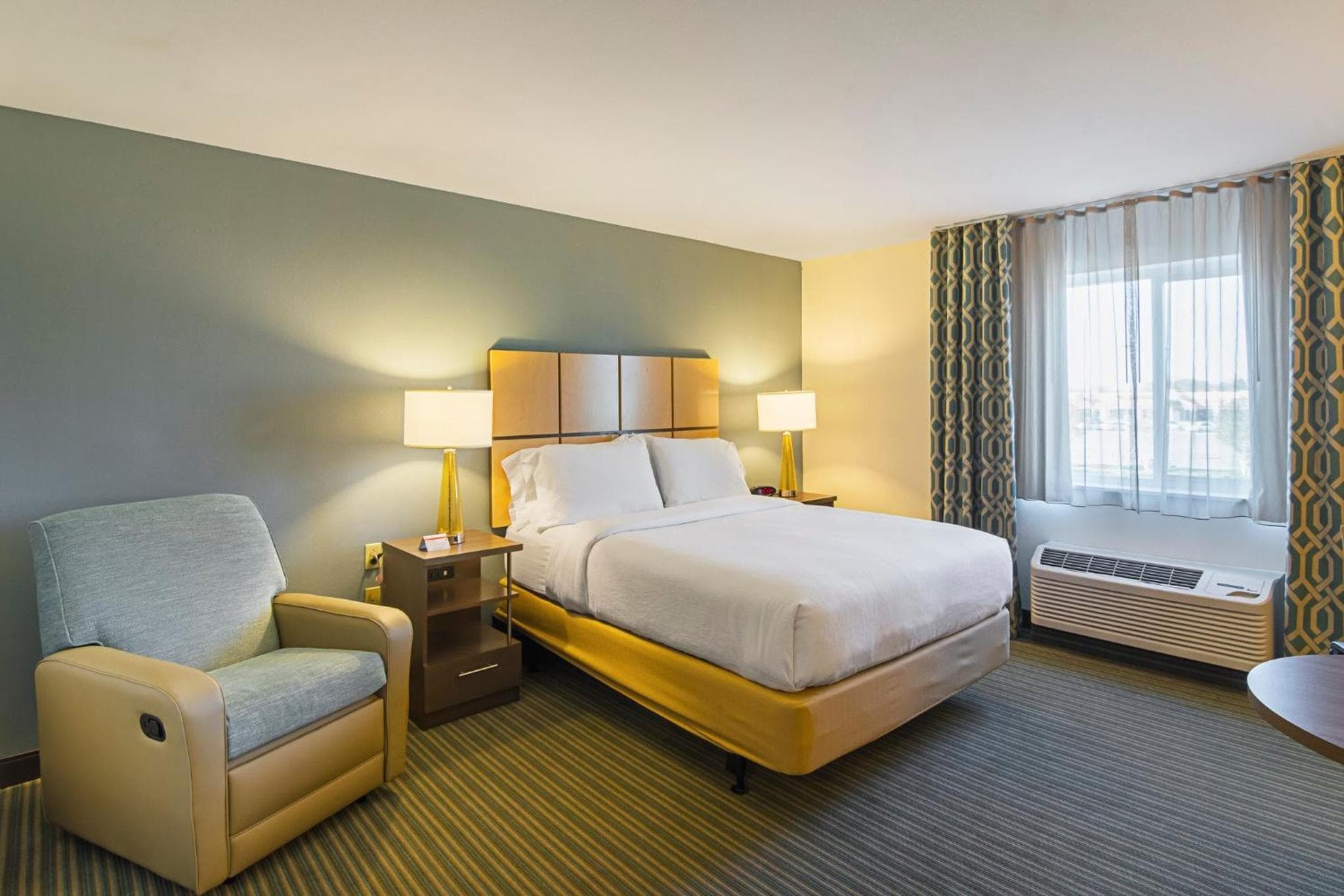 Candlewood Suites Pensacola - University Area by IHG, Pensacola, photo 3