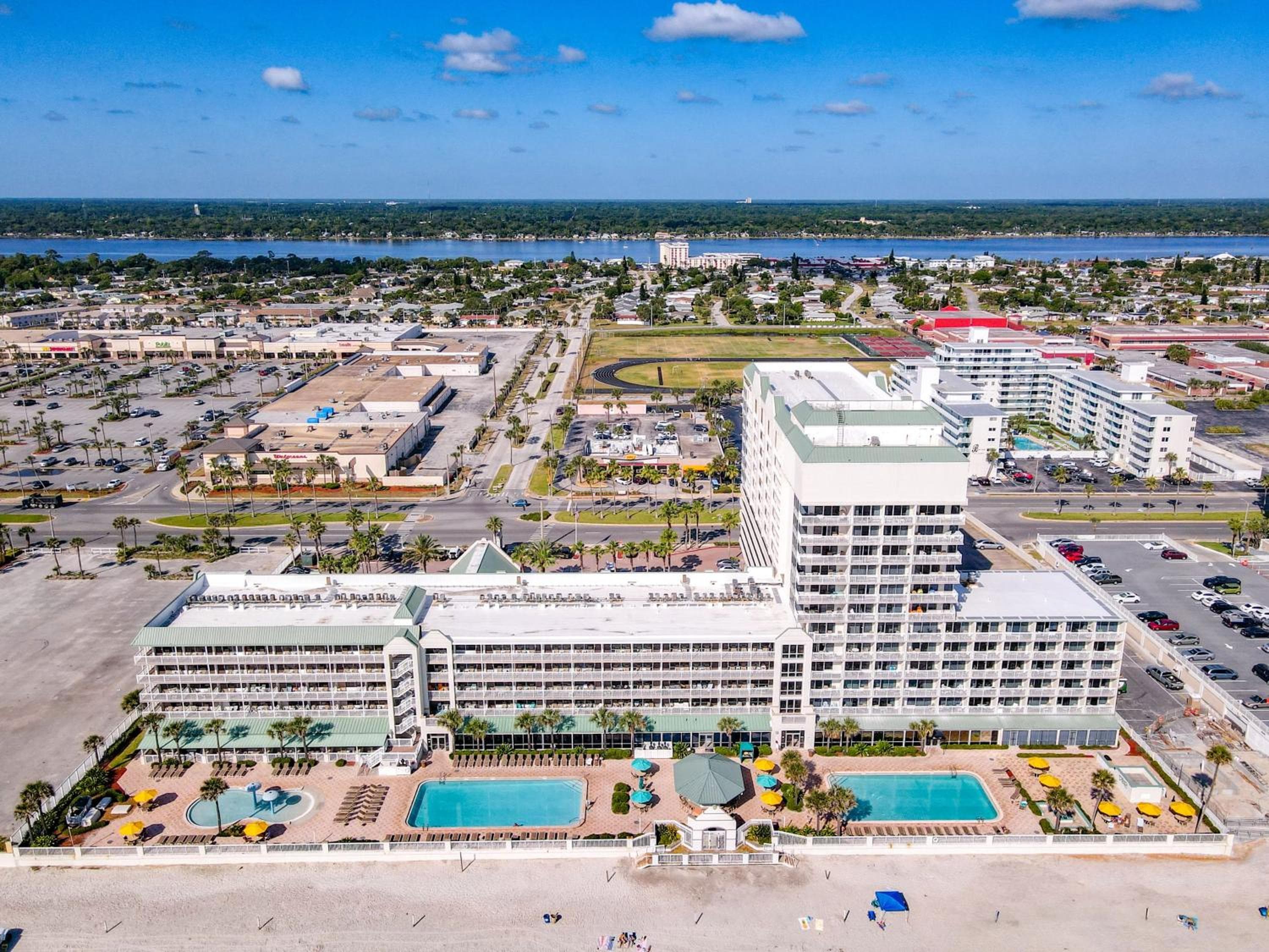 Modern Beach Condo-Daytona Beach, Daytona Beach