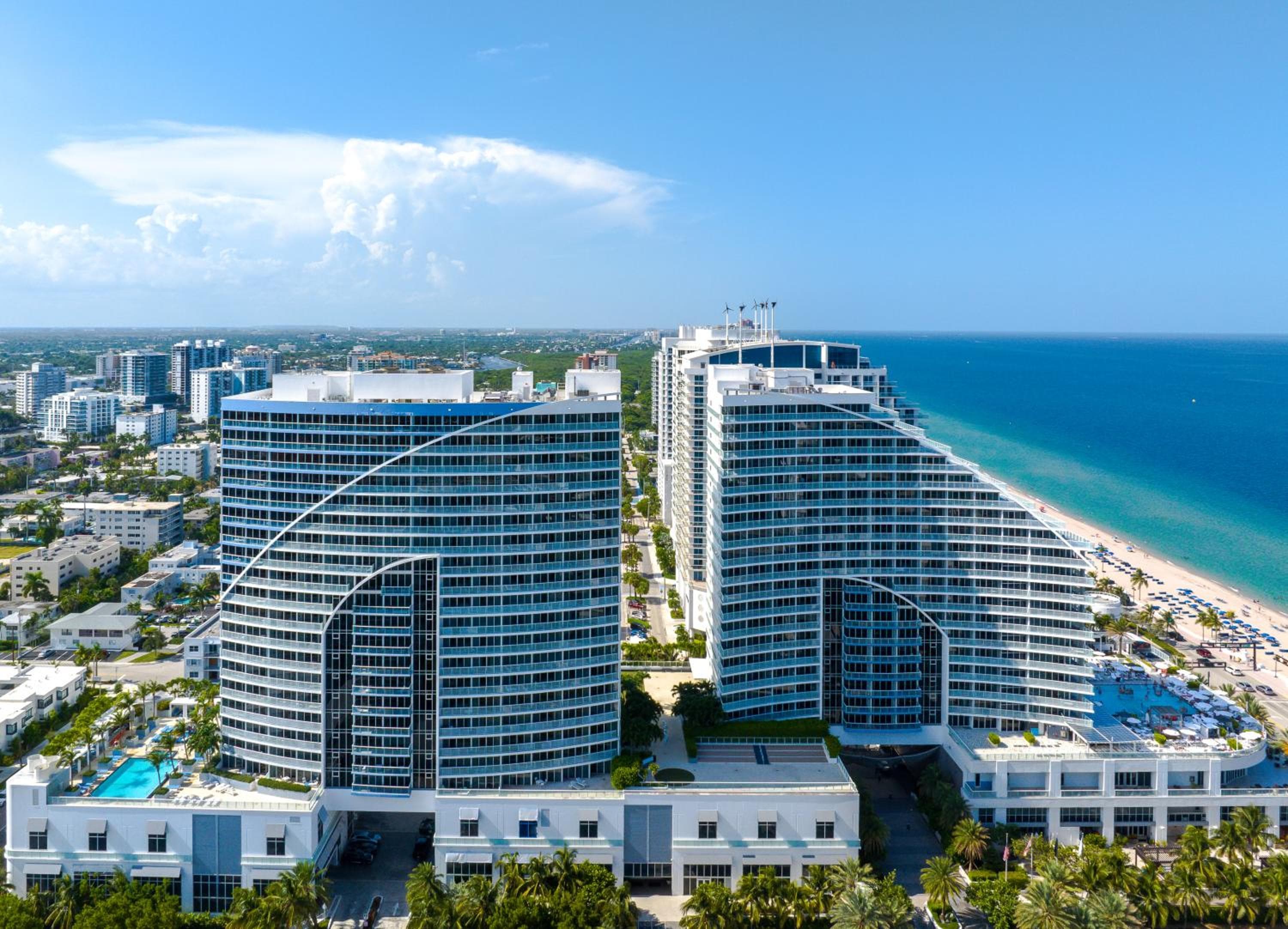 Beachfront-Spacious W Residence, Fort Lauderdale