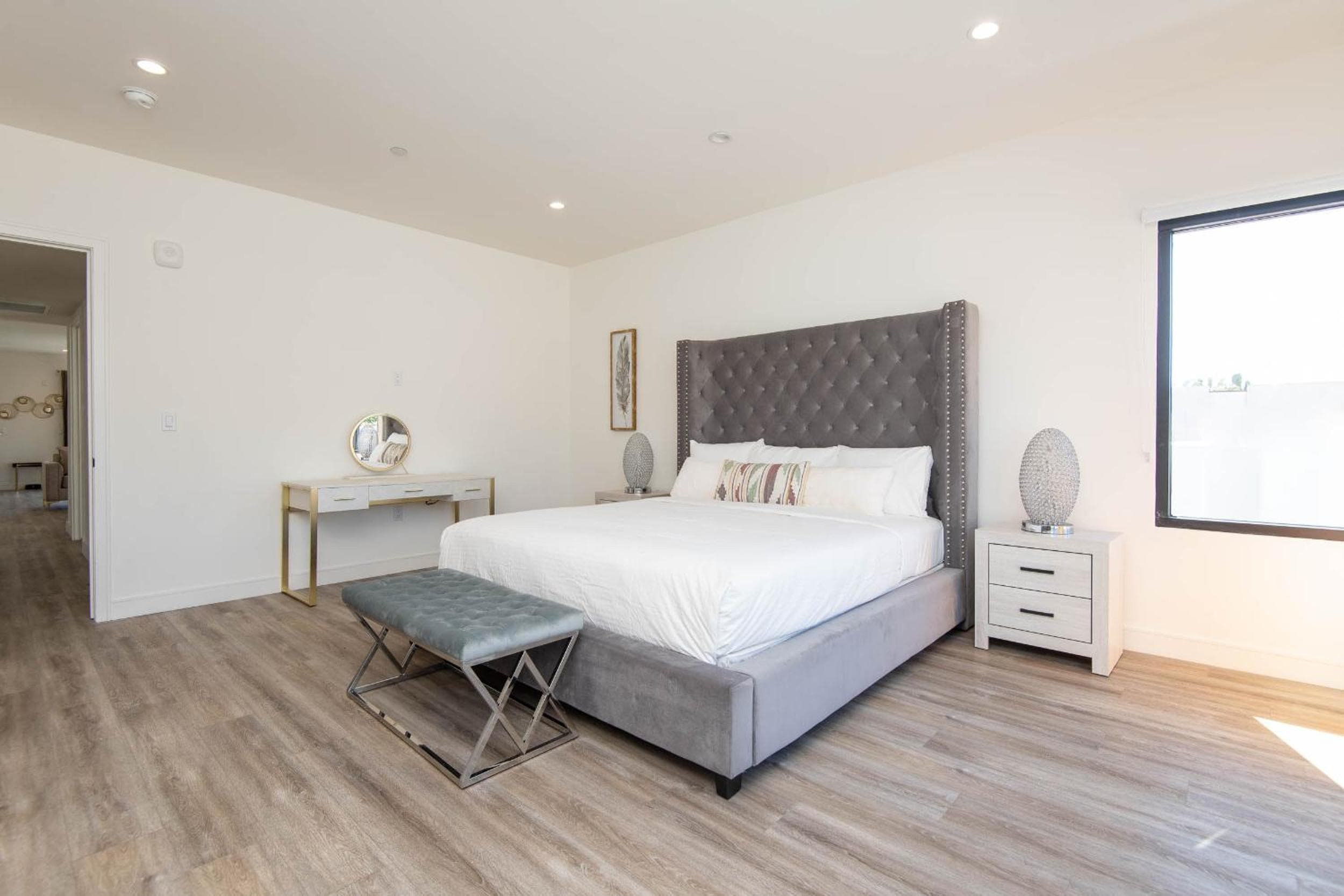 Regency Modern Apartments, Glendale, photo 4