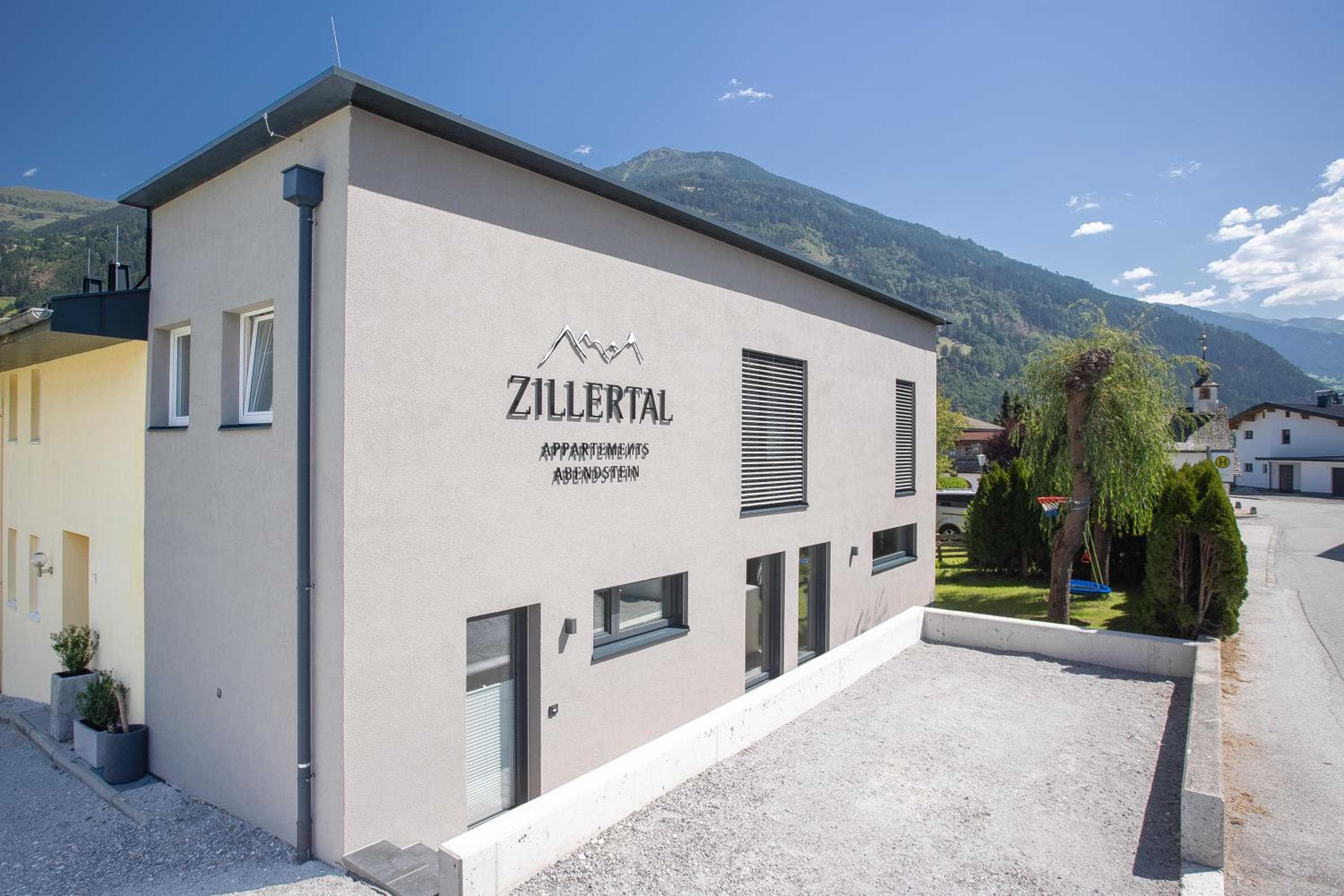 Zillertal Appartements, Fügen