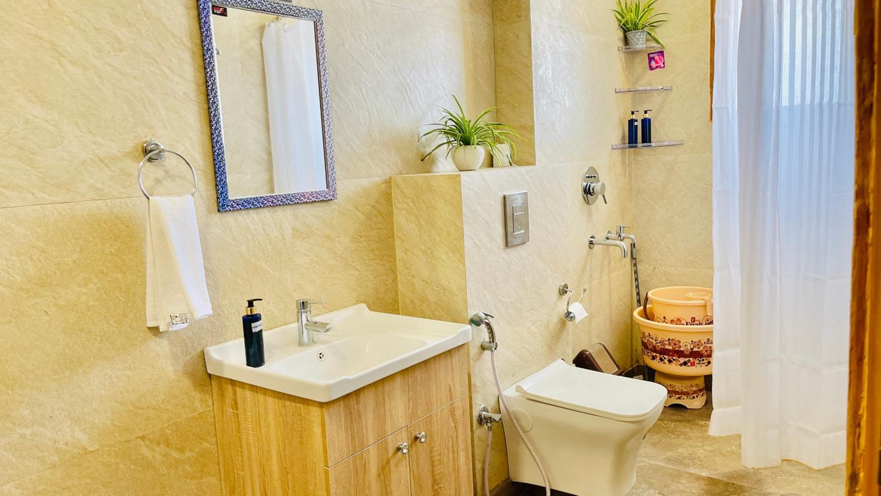 Bedchambers Serviced Apartments, Ardee City, Gurgaon, photo 4